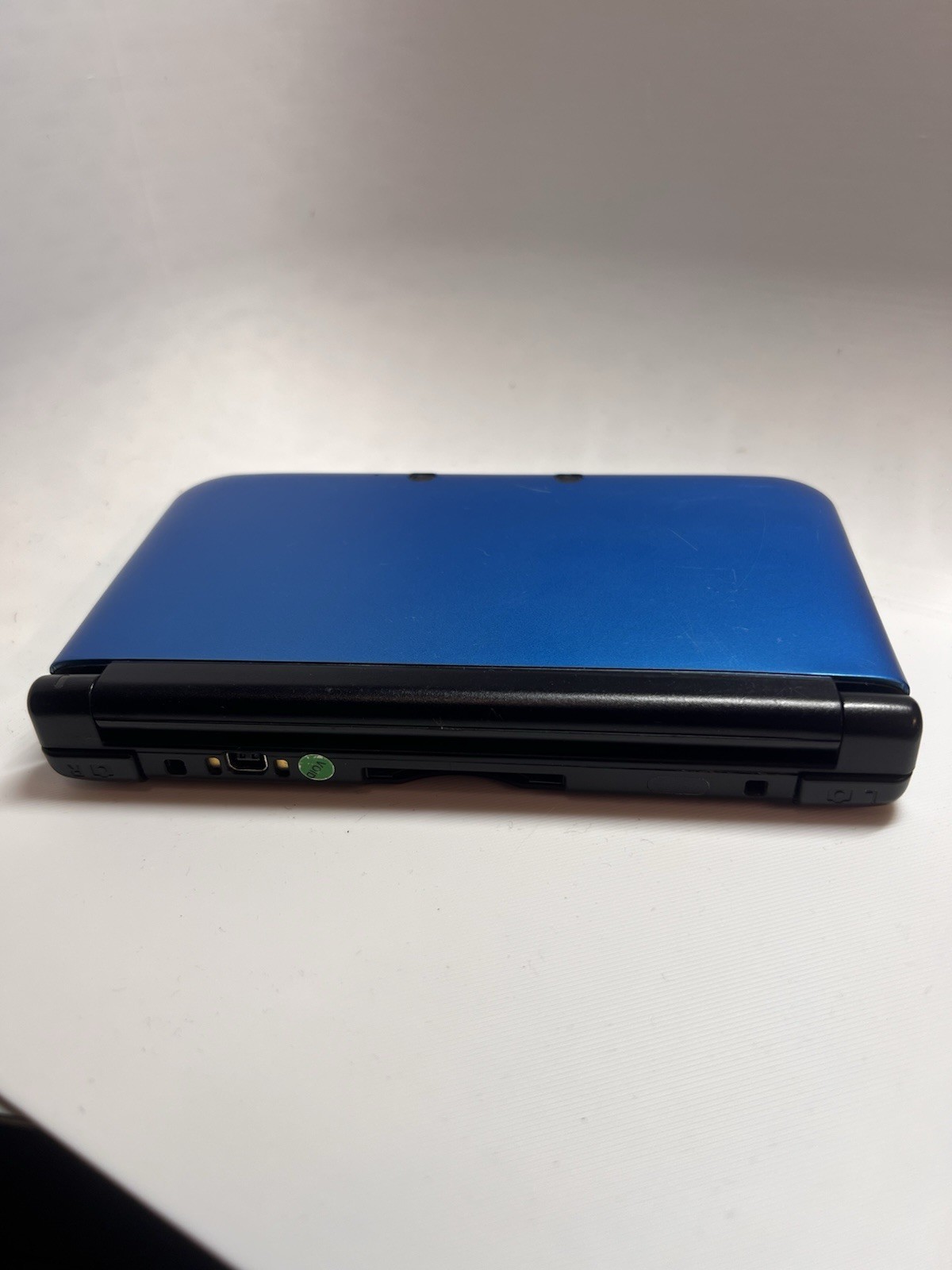 Nintendo 3DS XL Blue/Black w/ Stylus, Original Charger, 2GB Micro SD