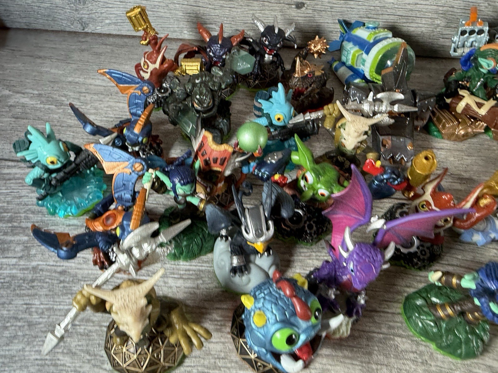 Activision Skylanders LOT OF 38: Trap Team, Superchargers & Spyros Adventures