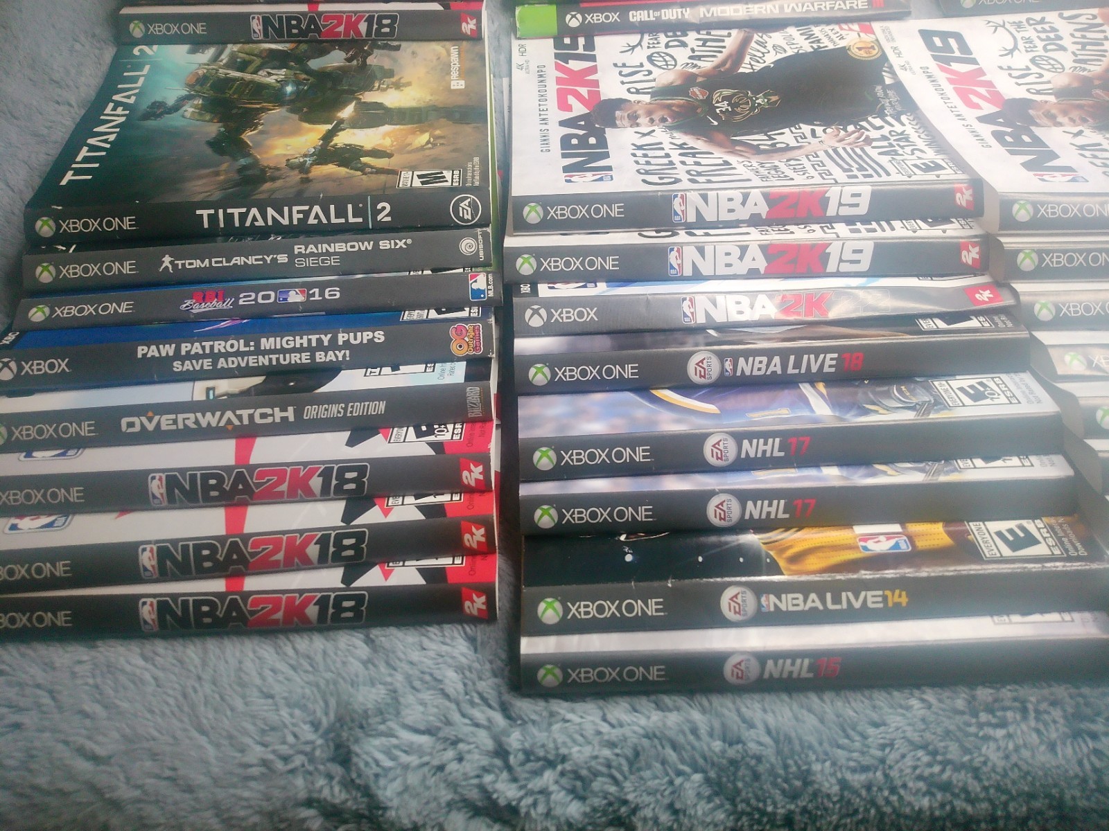 Lot of 95 Xbox one (77 arts) and PS4 (18 arts) Cover Art Inserts -Free Shipping!
