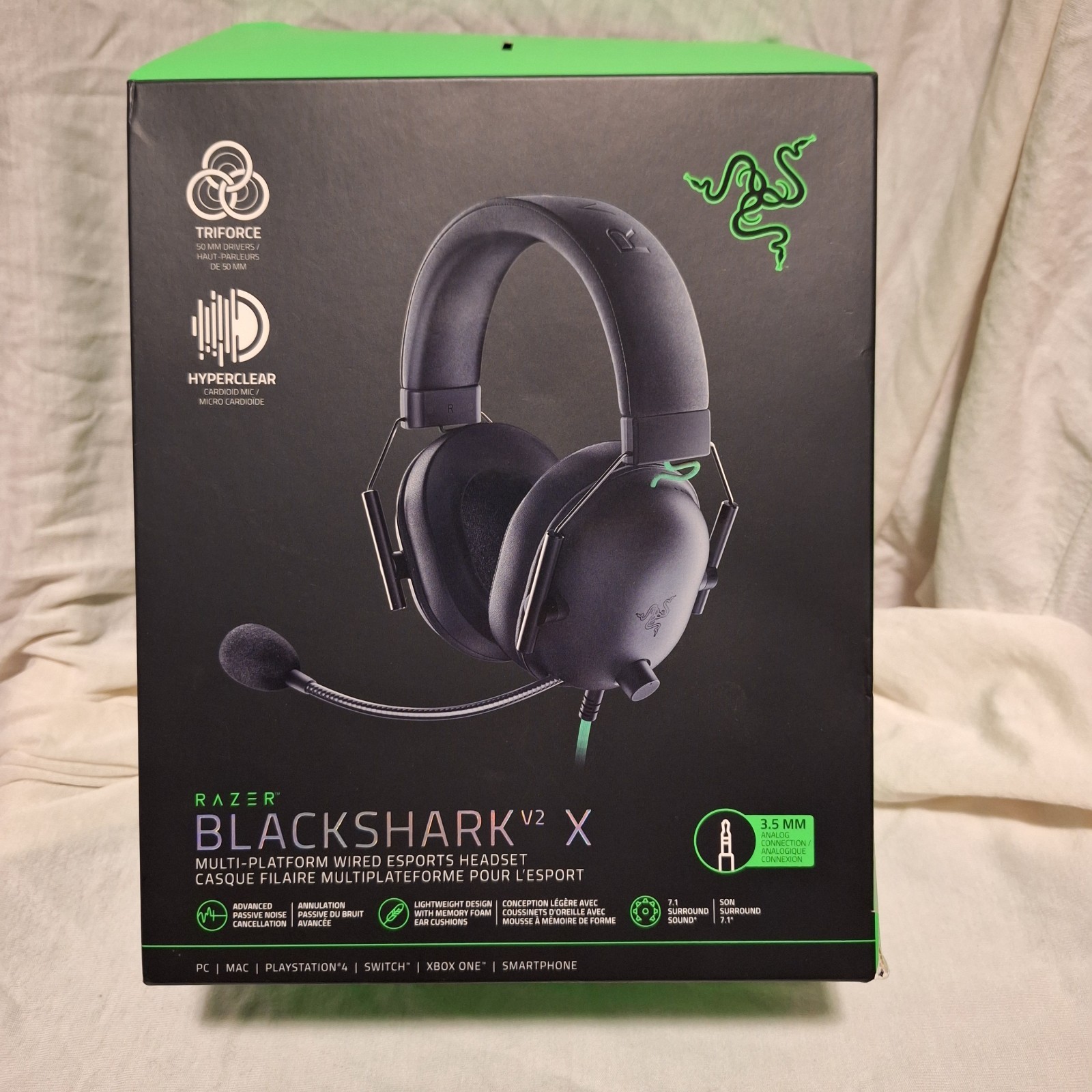 Razer Blackshark V2 X Black Over the Ear Gaming Headset Wired Lightly Used w/Box
