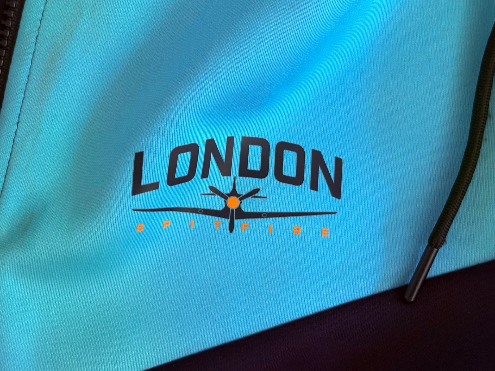 Overwatch League London Spitfire Pullover Light Blue Hoodie Men’s 2XL – Rare