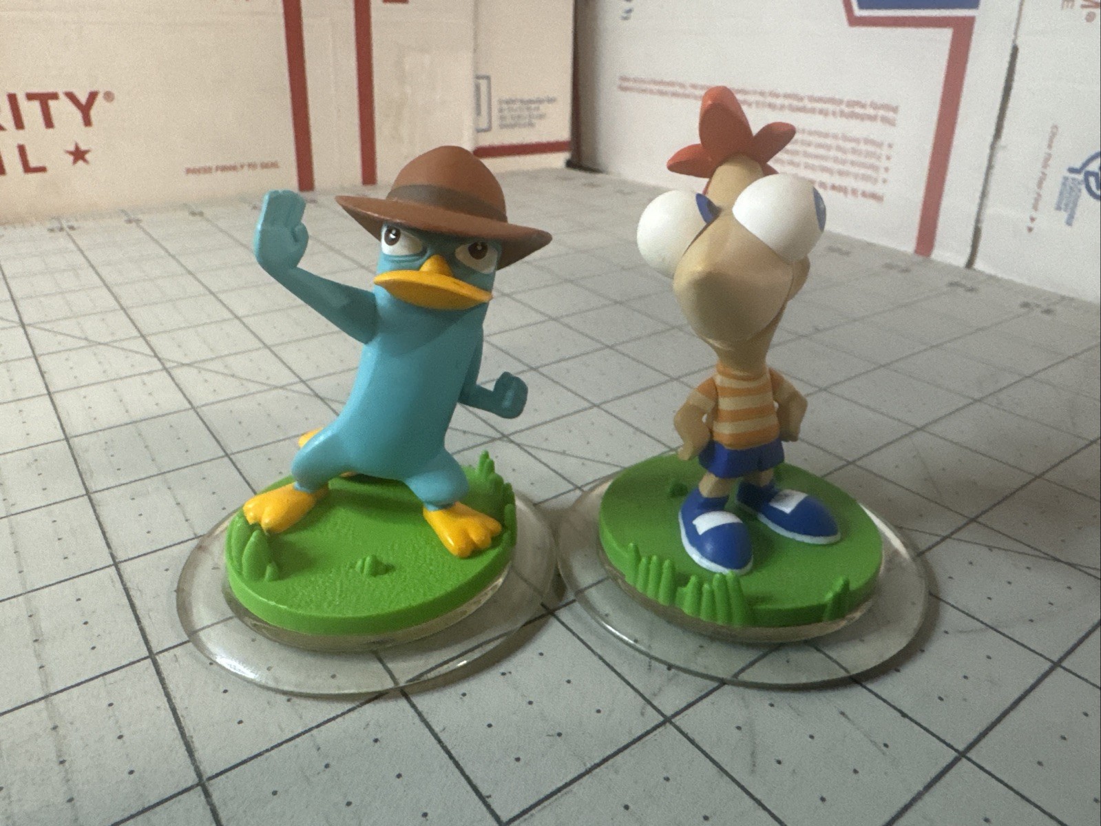 Disney Infinity 1.0 Phineas & Agent Perry Figures