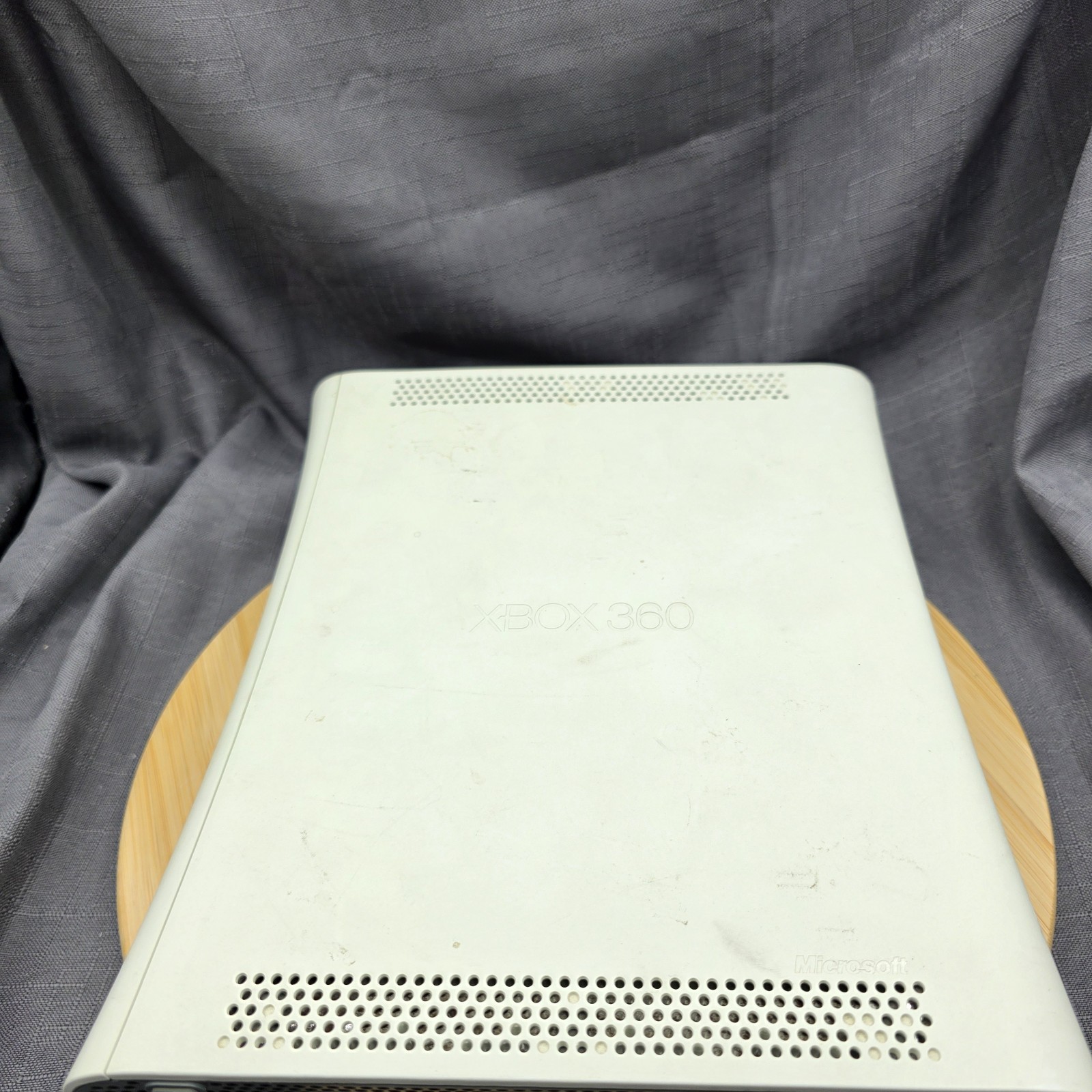 Microsoft Xbox 360 Console w/ Controller And Power Cable, Box: Not Working RROD