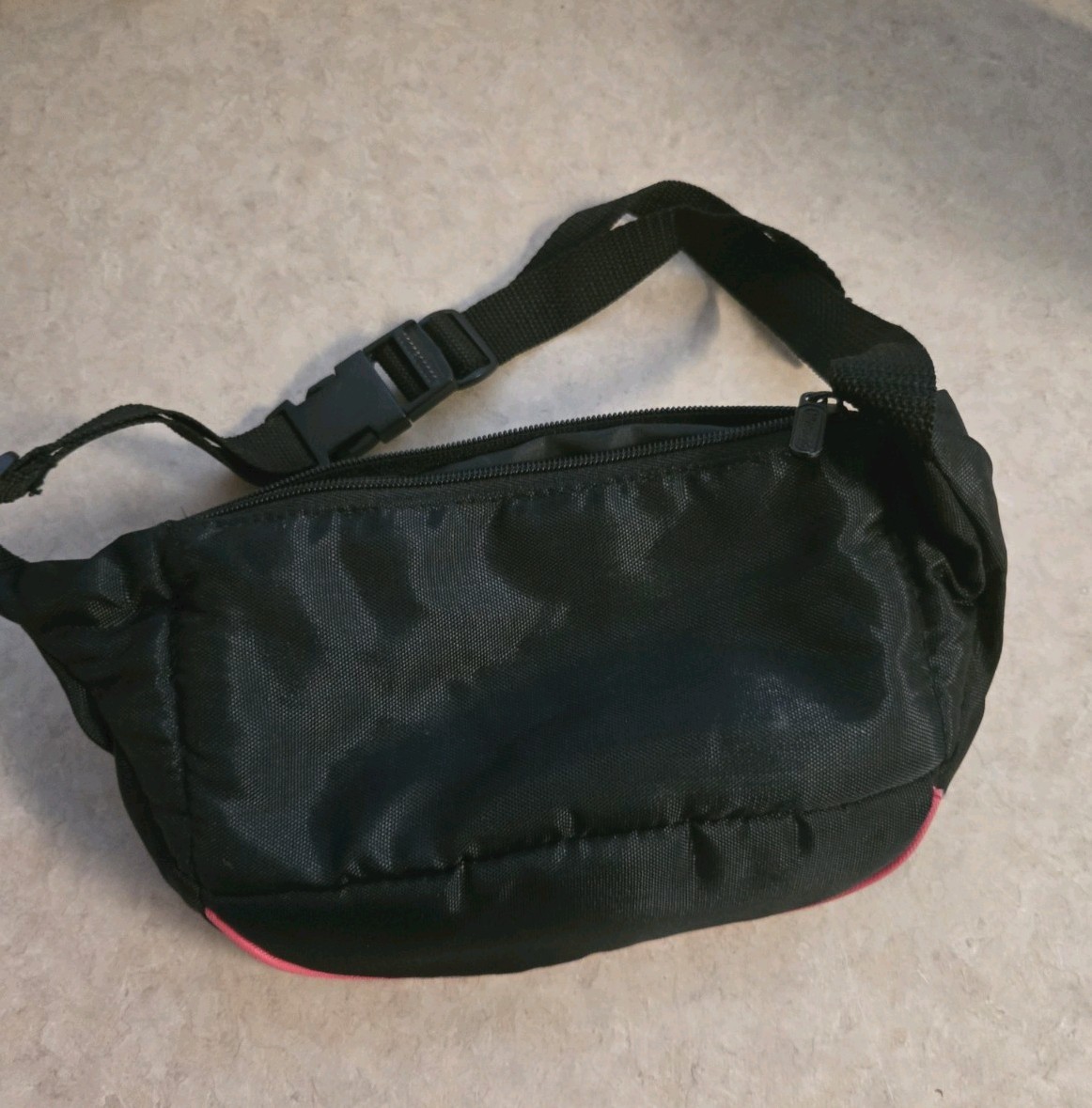 Nintendo Game Boy Fanny Pack Case Nylon Black/Pink Zipper Manuals Poster