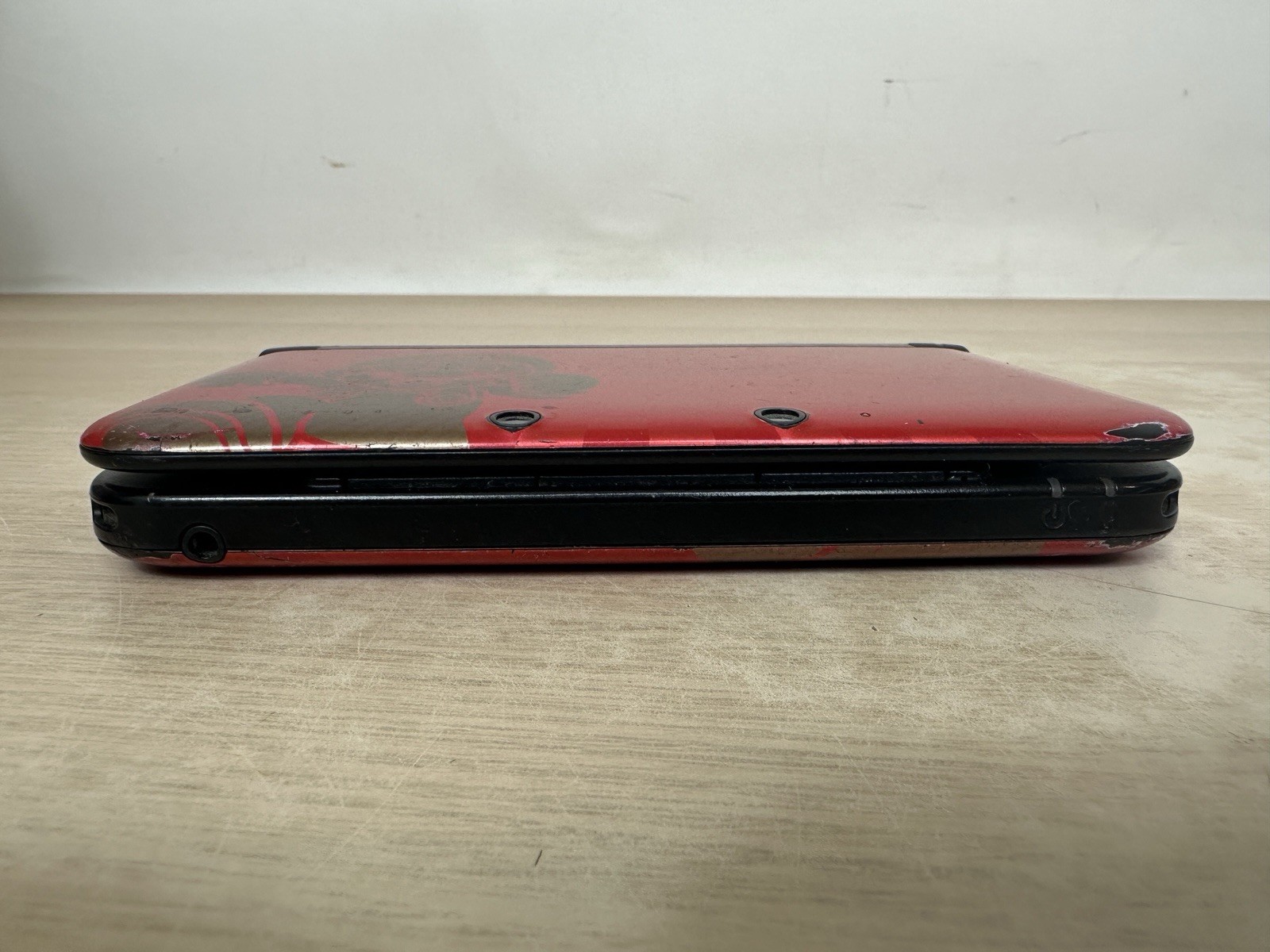 Nintendo 3DS XL Limited Edition Red Super Mario Bros 2 Edition – Works, Has Wear