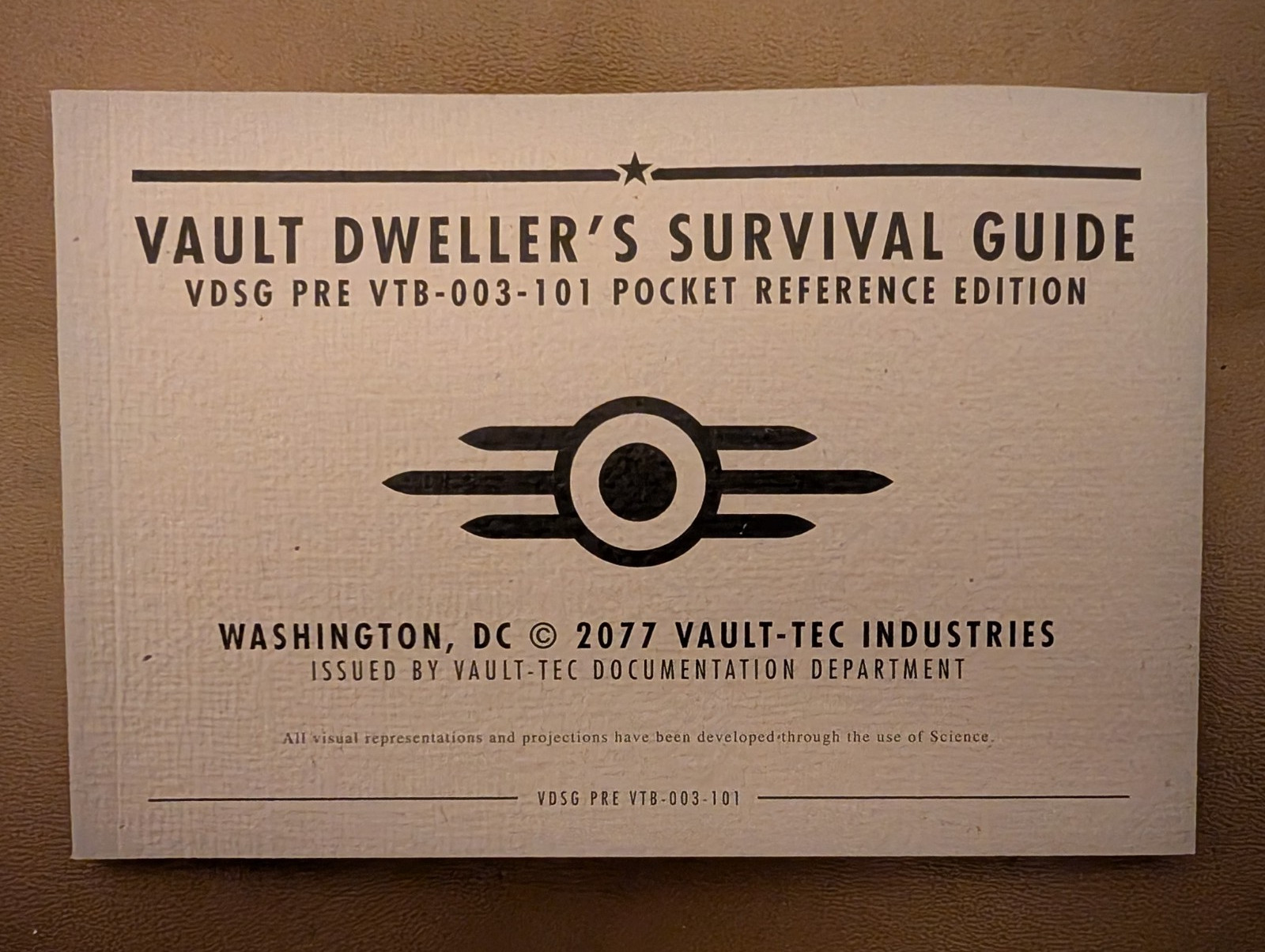 RARE PROMO Fallout 3 Vault Dwellers Survival Guide Pocket Reference Edition PAX