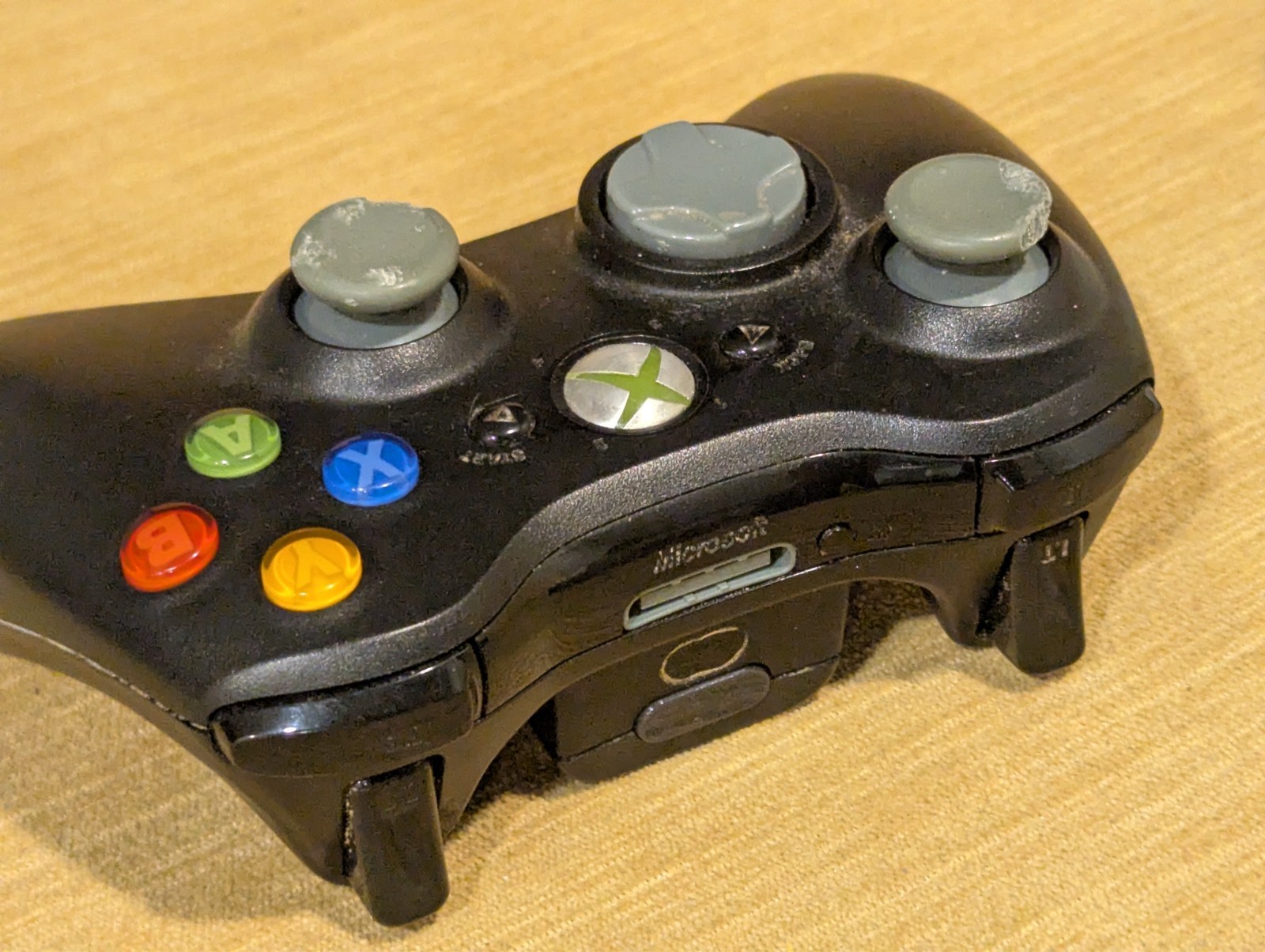 2 Microsoft Xbox 360 Controllers Black and White | Untested AS IS
