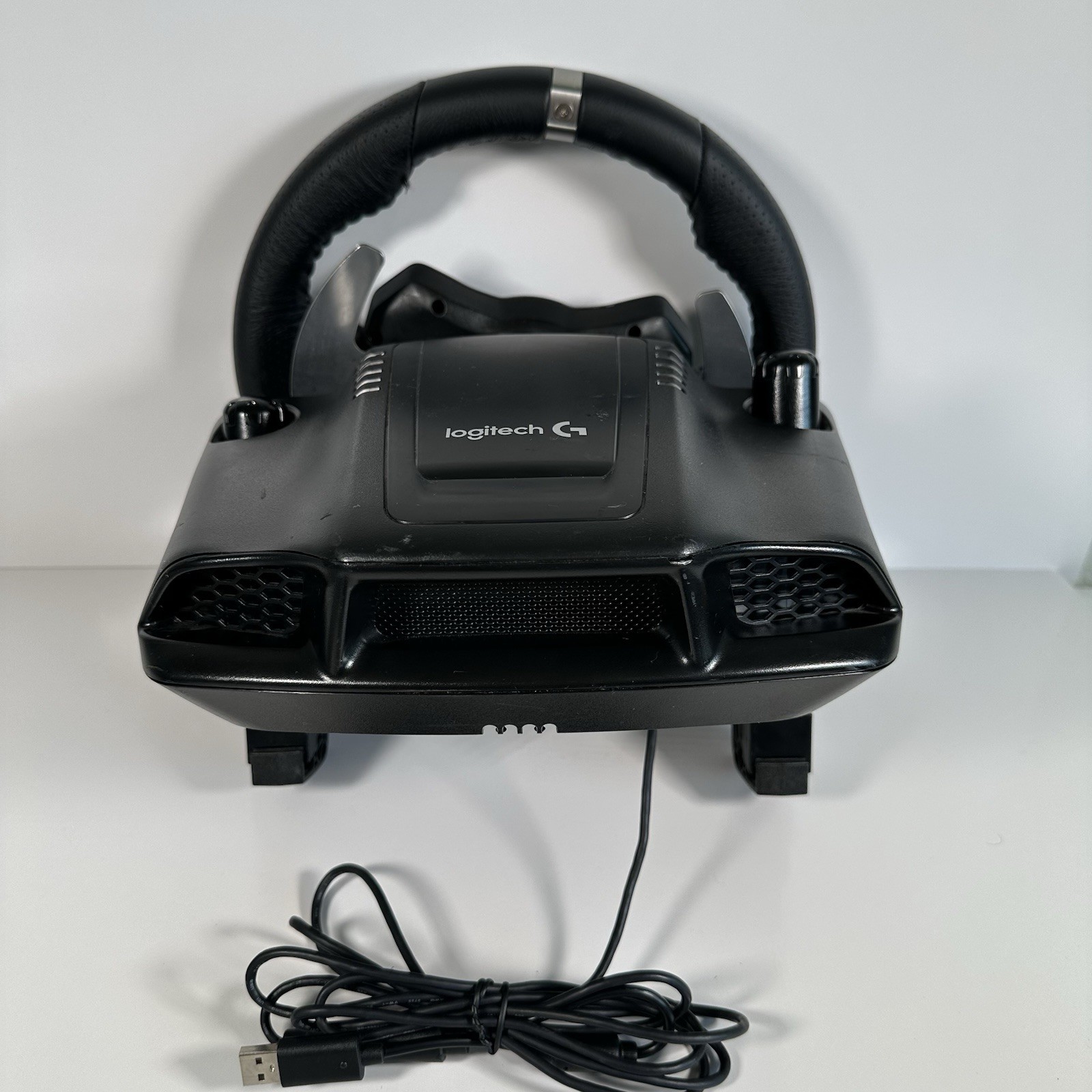 Logitech G920 Driving Force Racing Wheel/Pedels – Black – Fully Tested Working