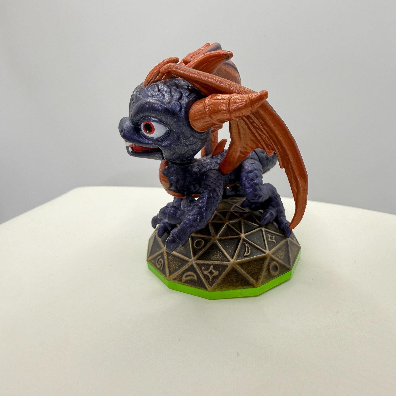 Skylanders Spyro’s Adventure Legendary Dark Spyro Dragon Series 1 Figure