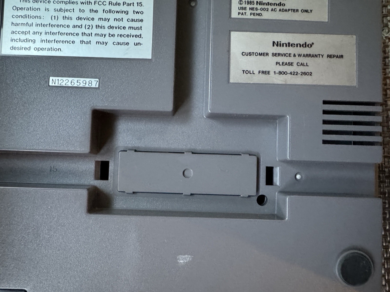 Nintendo NES Console Bundle Lot w/ Zapper, 2 Controllers, 6 Games & Cables