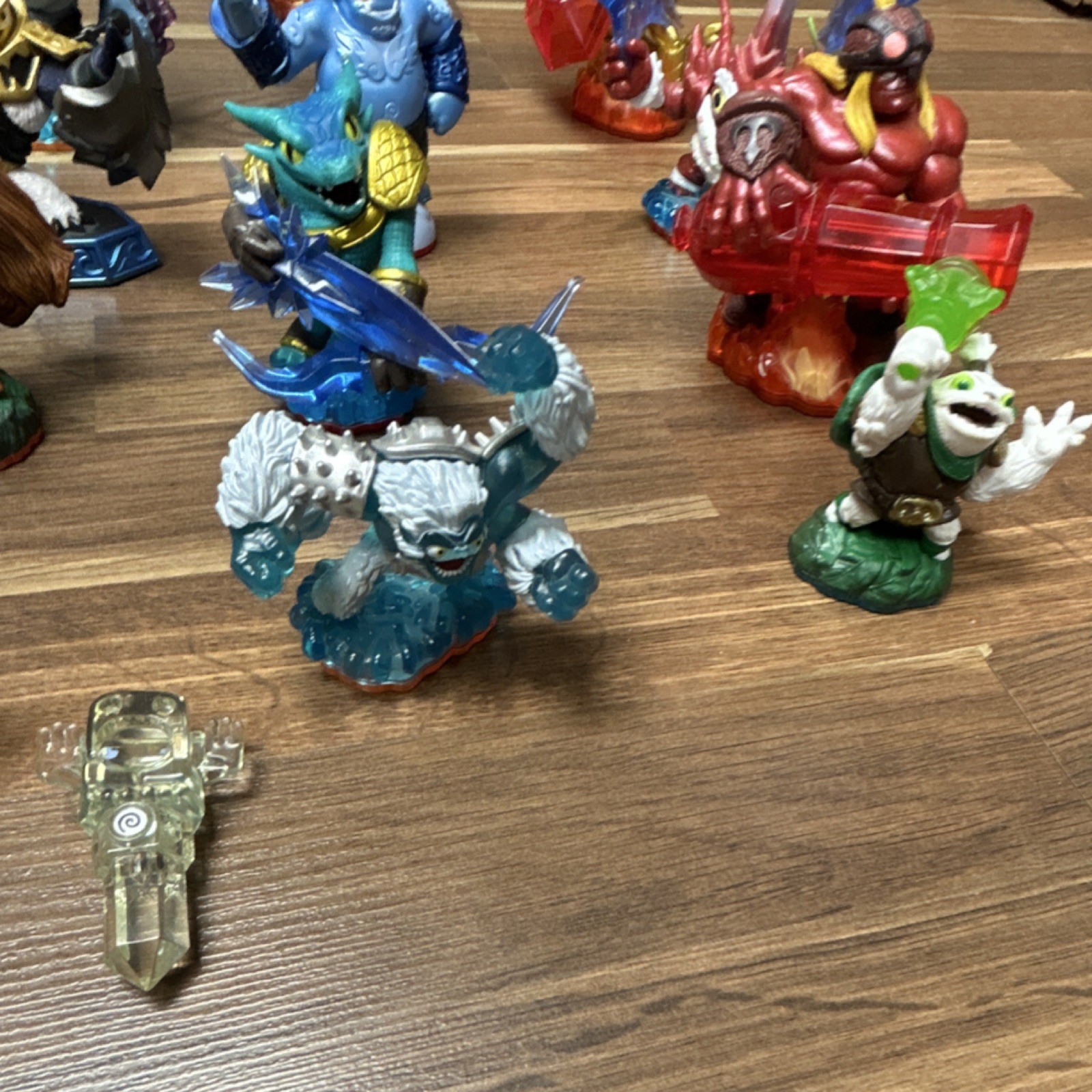 Activision Skylanders Giants Character Figure Pack Lot of 16- Trigger Happy