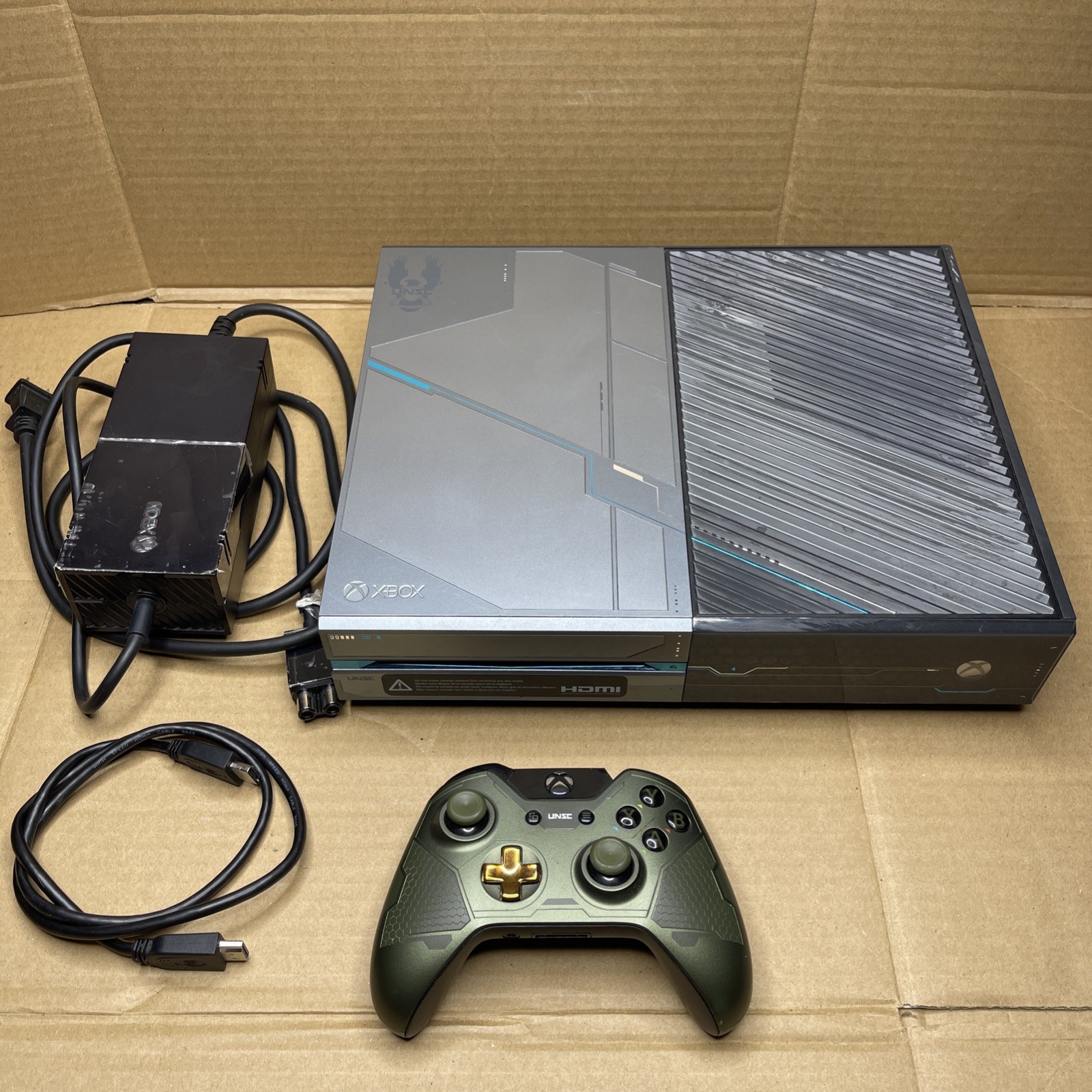 Microsoft Xbox One Halo 5 Guardians Limited Edition 1TB Console Model 1540