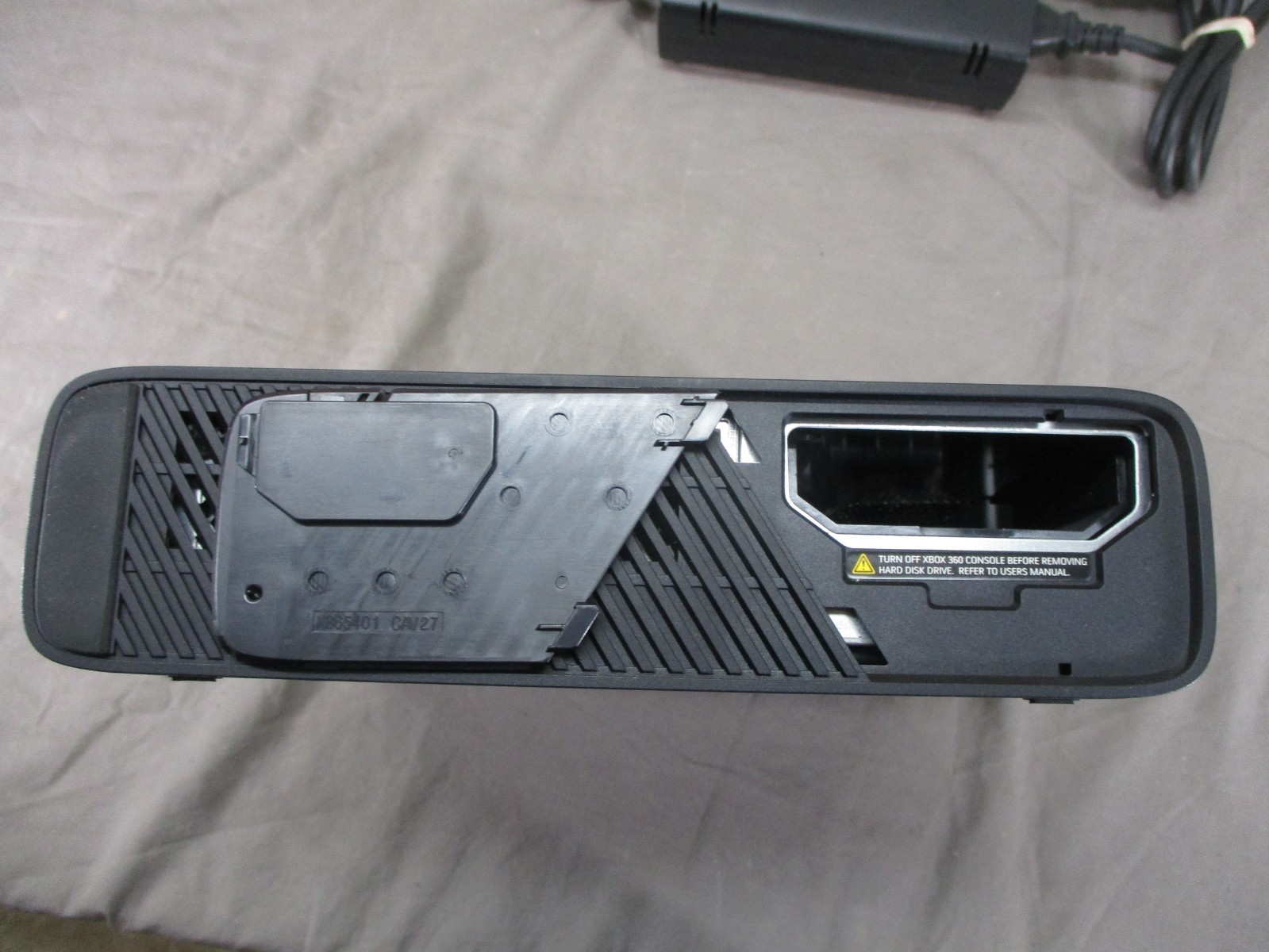 ENORMOUS Xbox 360 Console Model 1538 w/ 2 Controllers and 35 GAMES LOT