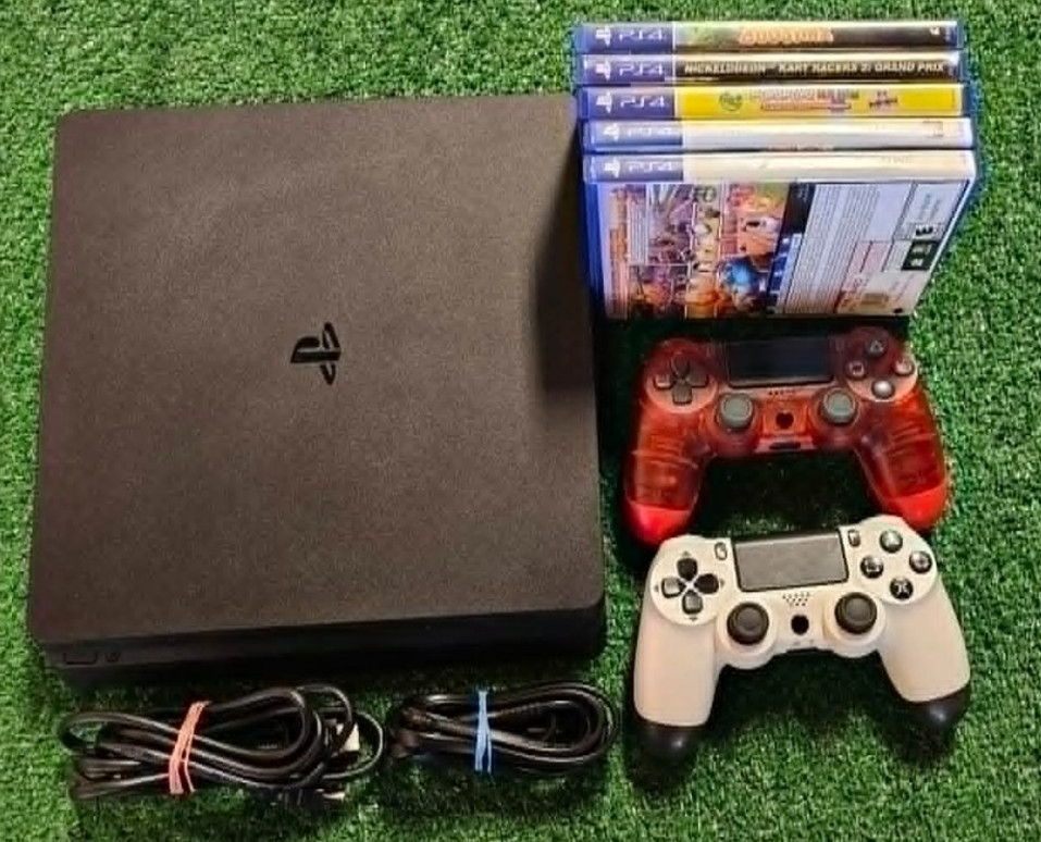 Sony PS4 Slim 1TB Console Bundle (5 Games, 2 Controllers) TESTED