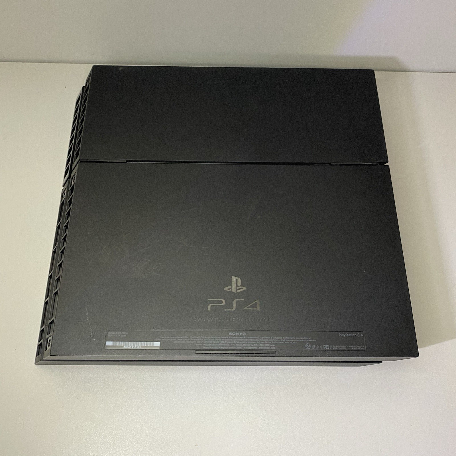 Sony PlayStation 4 500GB Gaming Console – Black (CUH-1001A) W/Controller