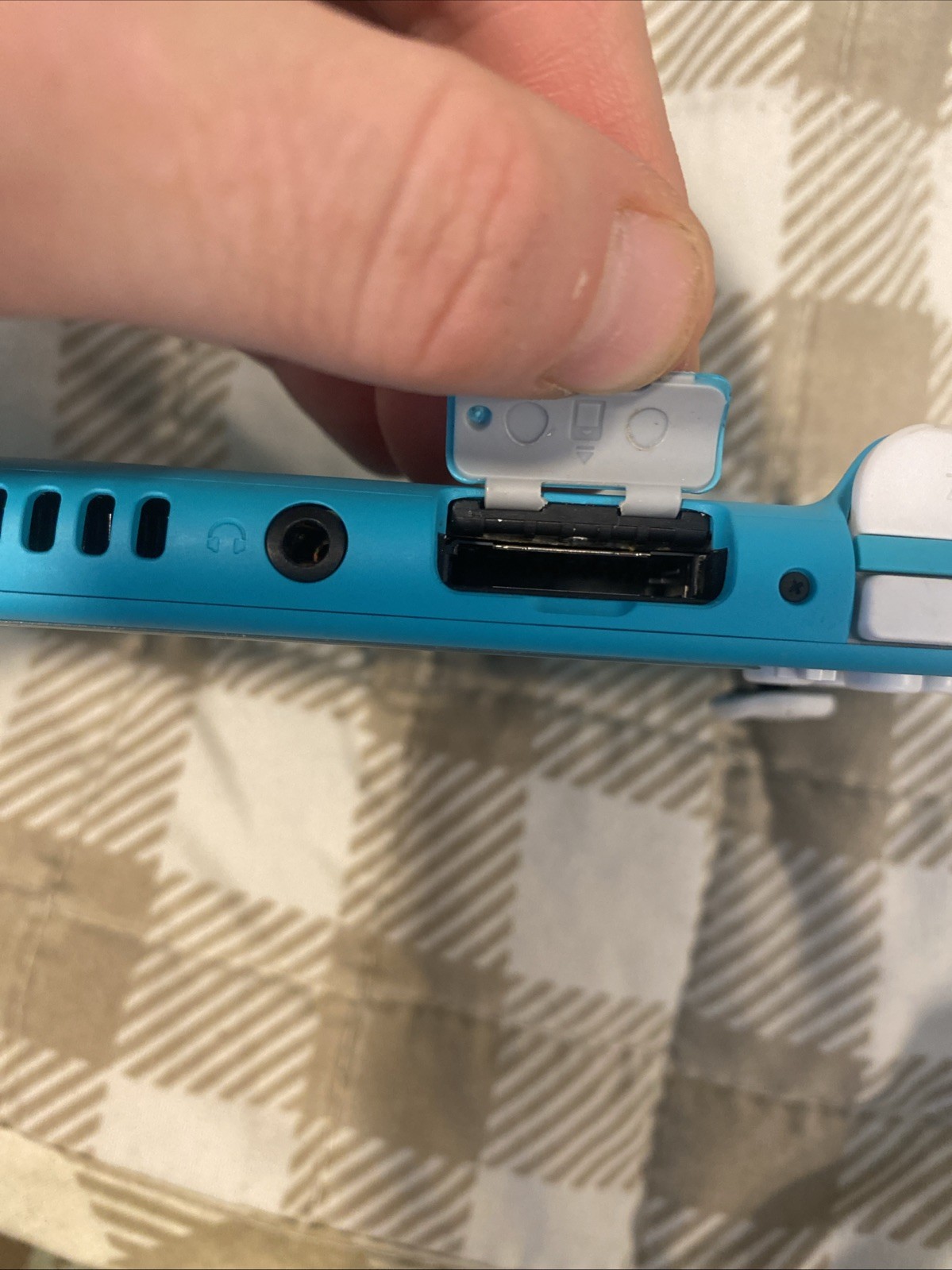 Nintendo Switch Lite Gaming Console W/ Case- Turquoise (HDH-001) For Parts Only!