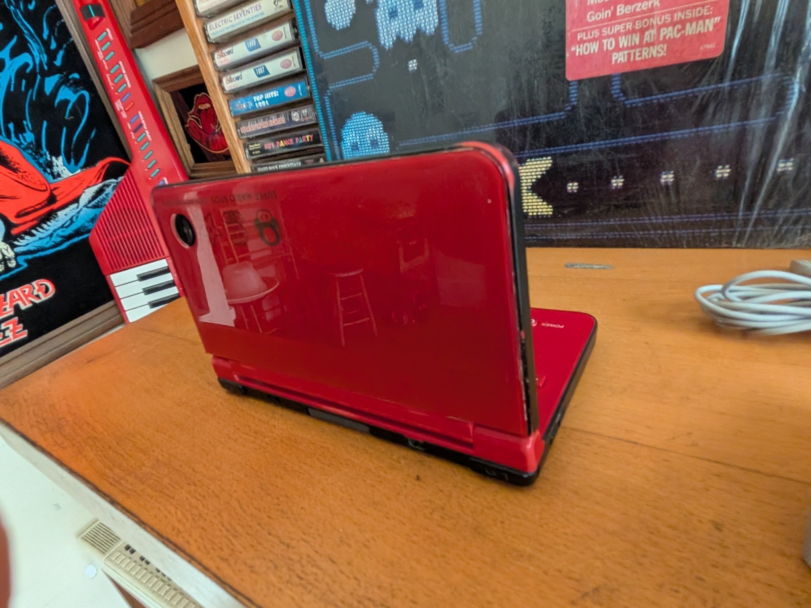 Nintendo DSi XL Super Mario Bros 25th Anniversary Edition Red