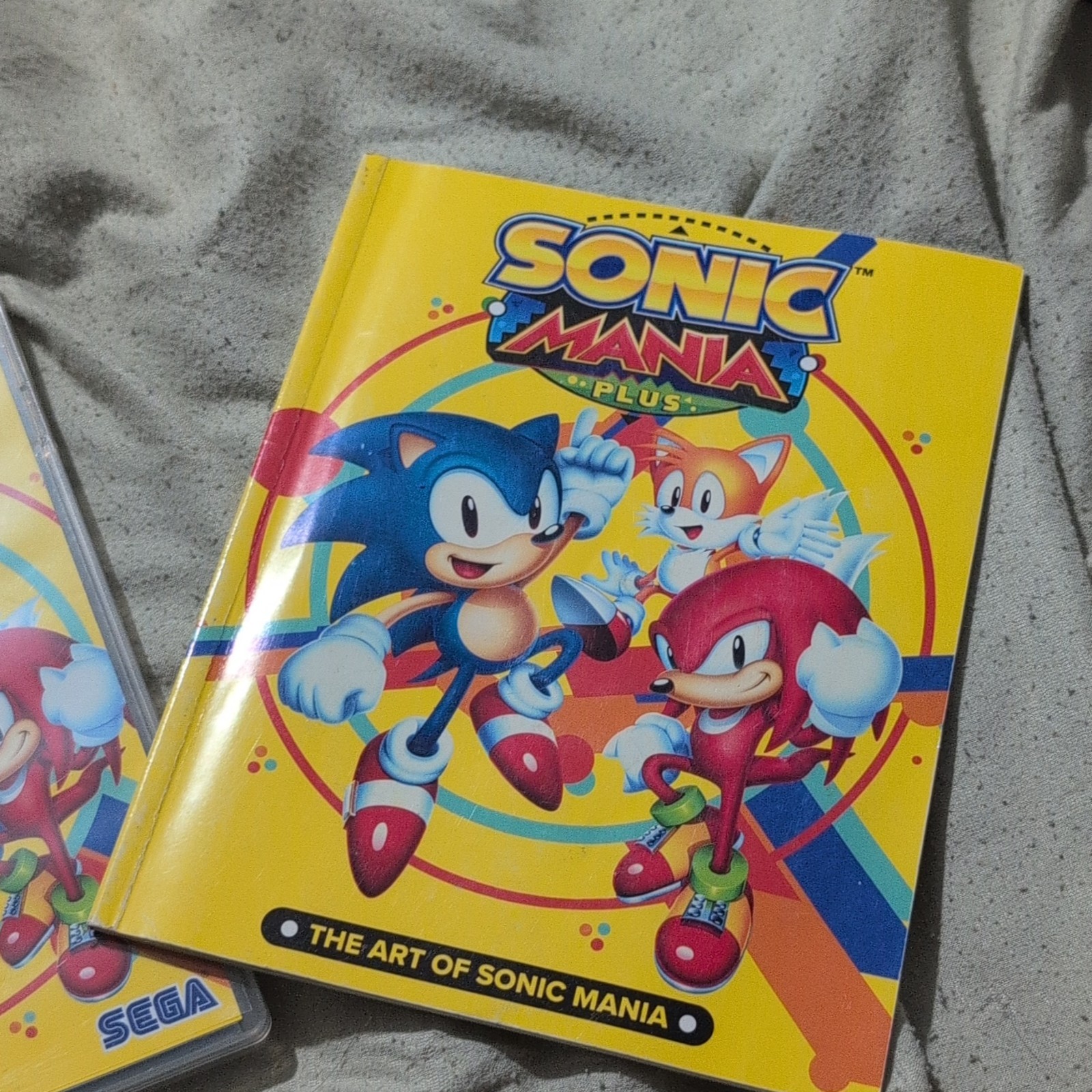 SEGA Sonic Mania Plus Nintendo Switch Platformer w/ Artbook & Original Case