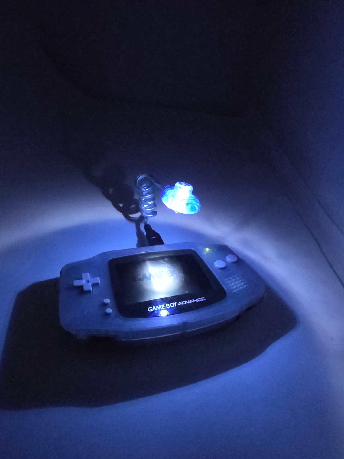 BLUE NEW Super Bright LED Worm/Snake Light GameBoy Advance No Batteries Required