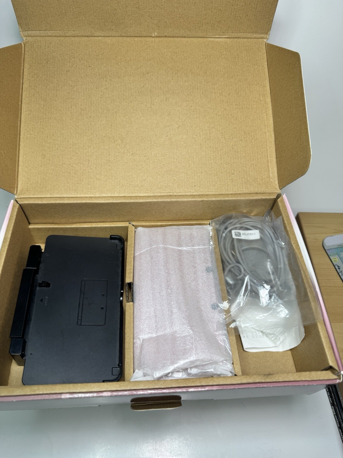 Nintendo 3DS Pink Handheld Console Wi-Fi, Headphone Jack, Box Dock Manual (READ)