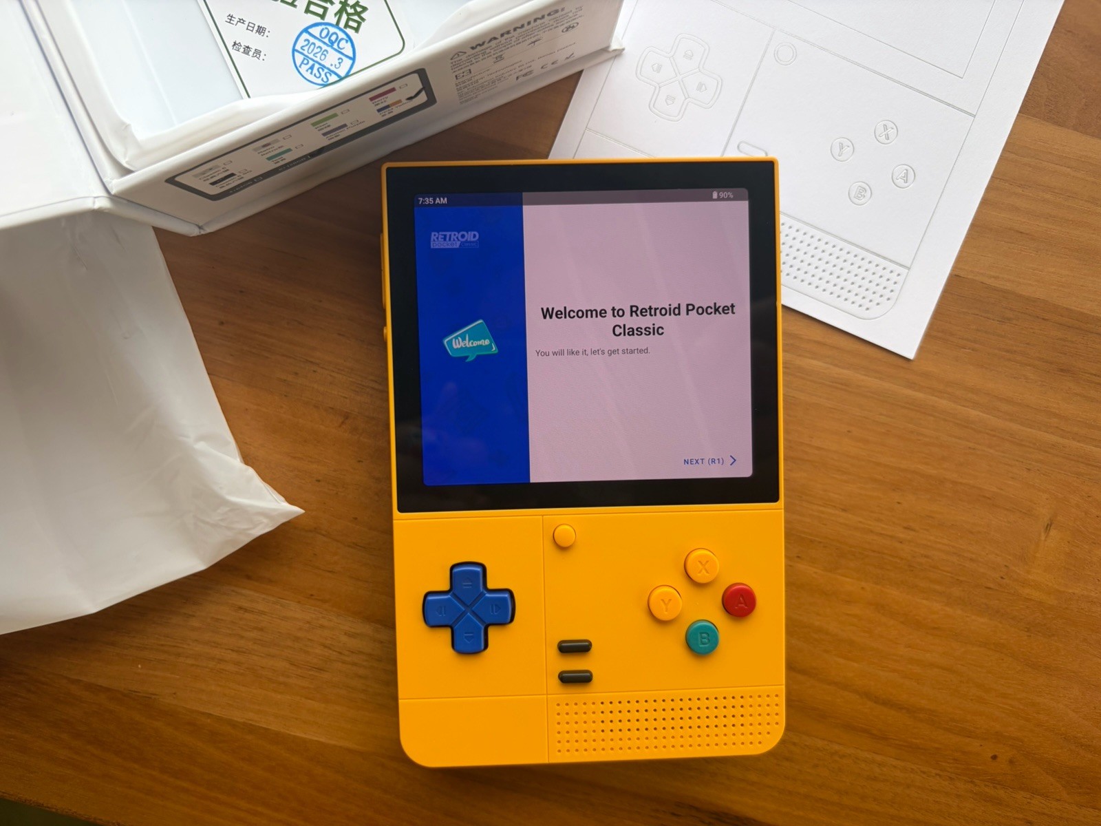 Retroid Pocket Classic 6GB/128GB. PKM Yellow Color. Gaming Handheld Console