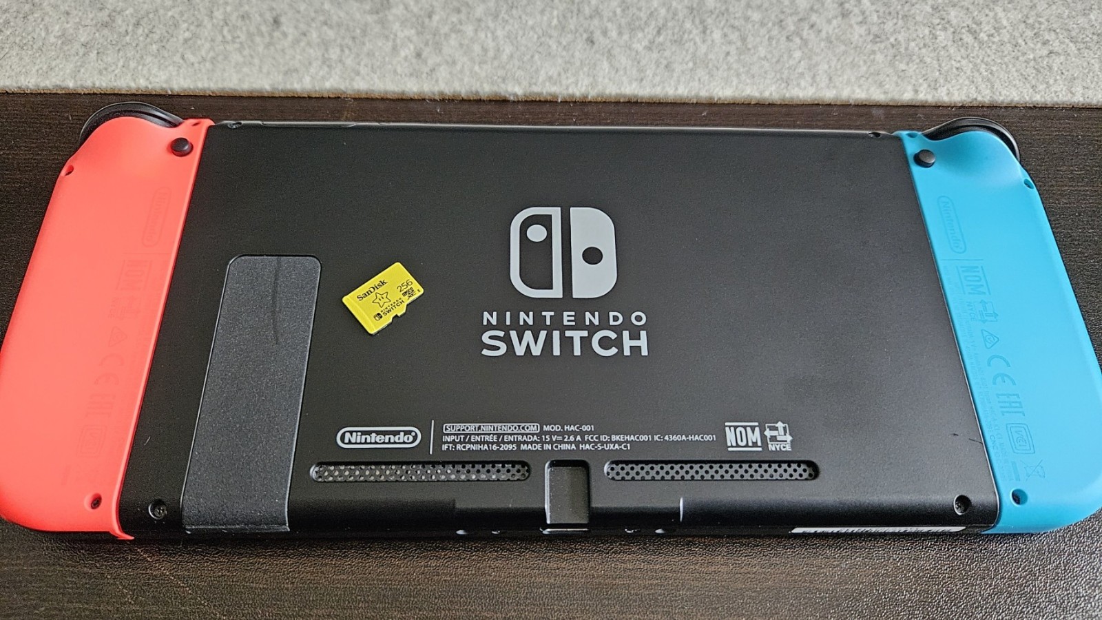 Nintendo Switch Console (Case, Controller, Free Game, 256GB SD Card incuded)