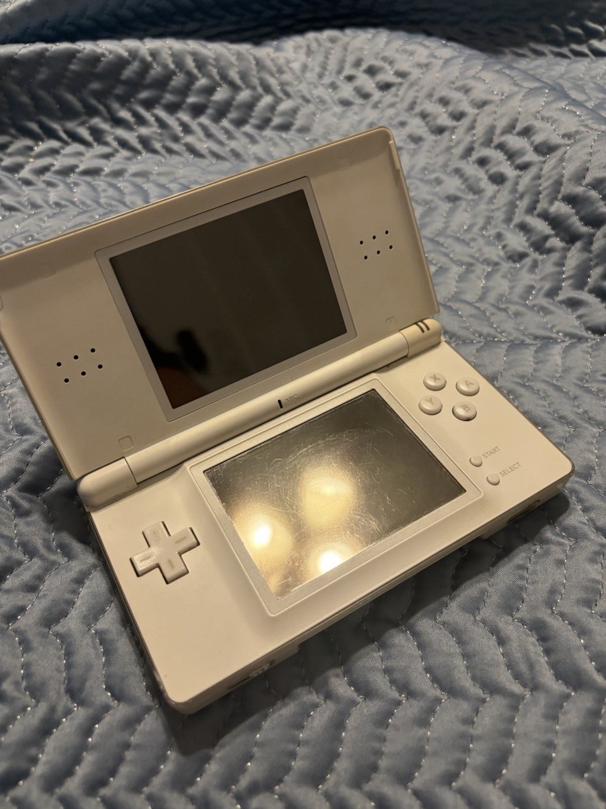 Nintendo DS Lite White Handheld Console Backlit w/ Charger, Stylus & Game