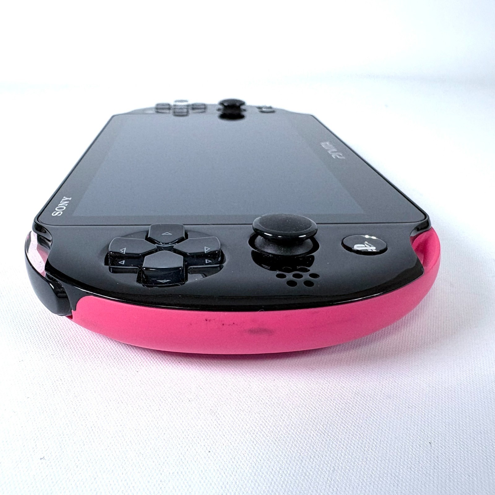 Sony PlayStation Vita PS Vita PCH-2000 ZA15 1GB Handheld System – Pink/Black