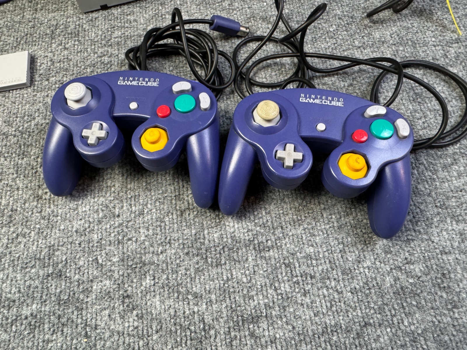 Gamecube Silver Console w/ 2 Controllers, Memory Card & Gameboy Advance Adapter