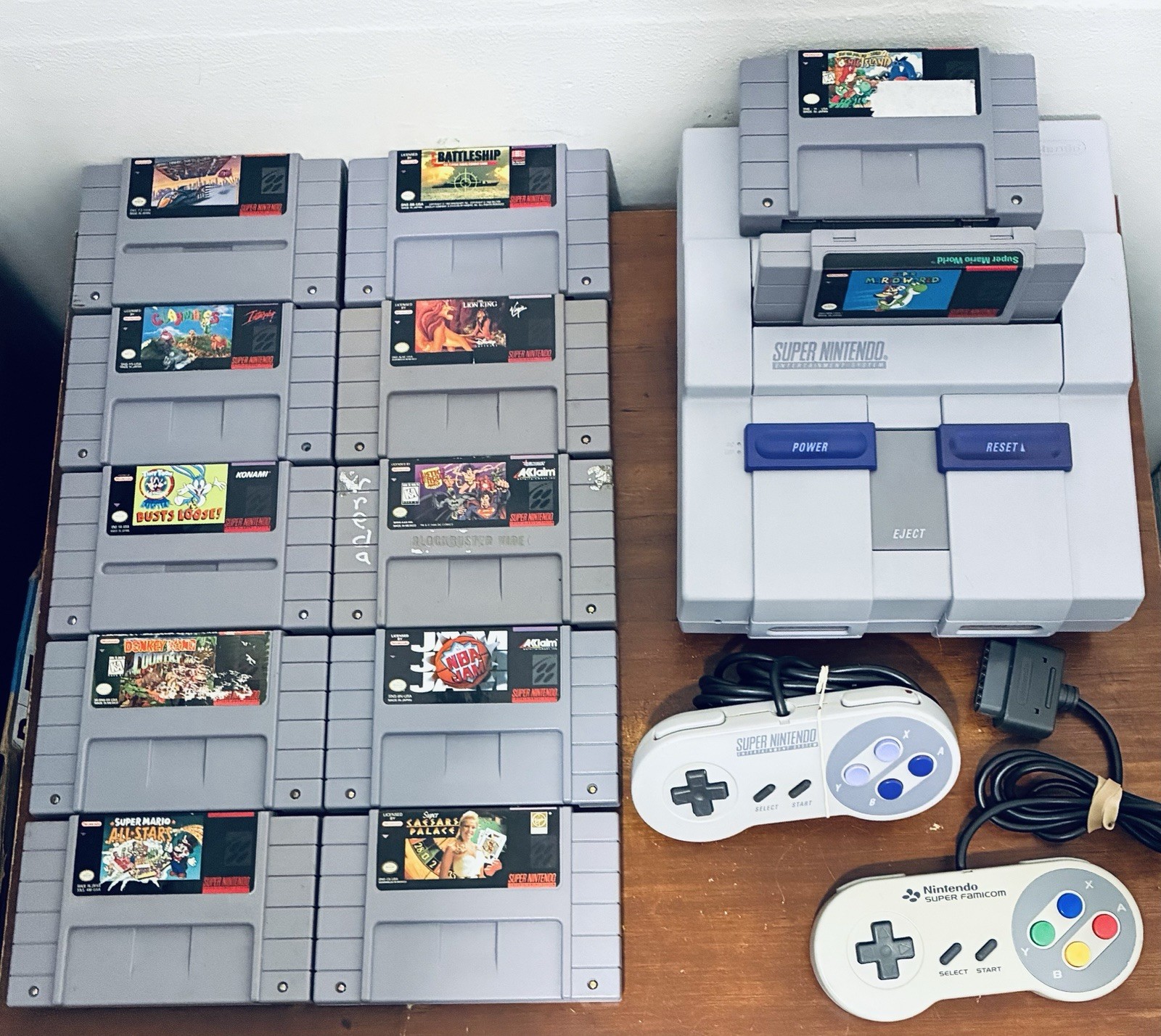 Super Nintendo SNES Console System Bundle with 12 Games 2 Controllers Tested
