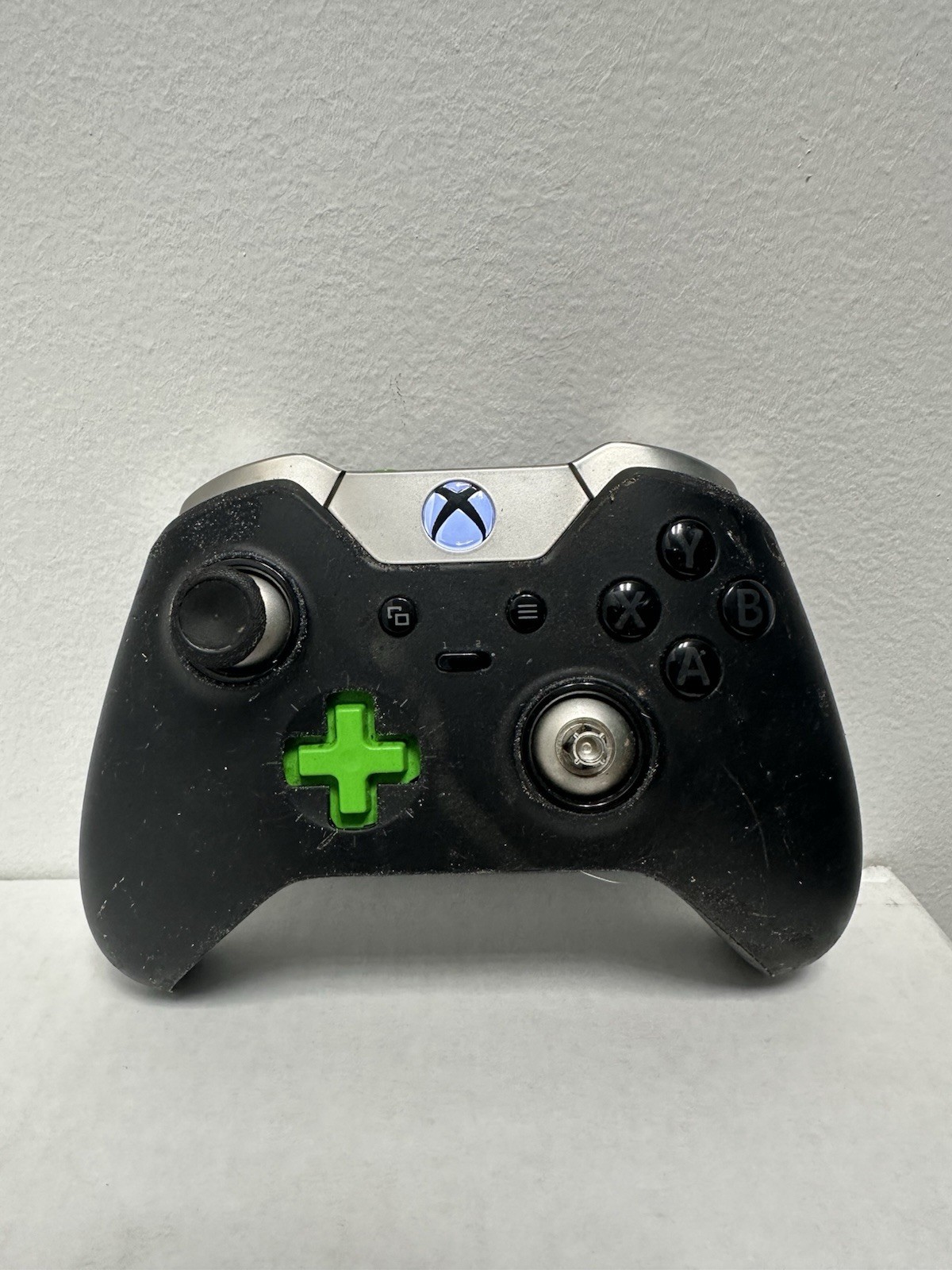 Microsoft Xbox One Elite Wireless Controller Black Silver- It Works or for Parts