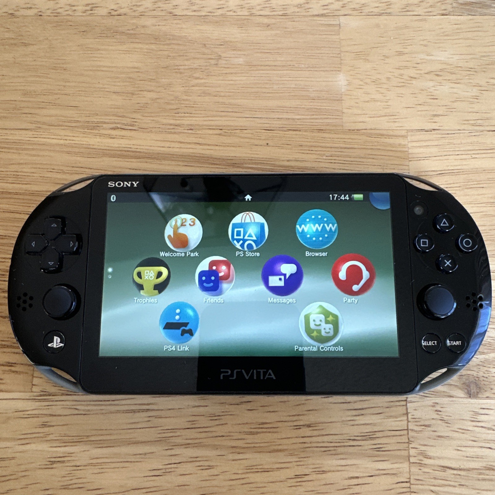 Sony PlayStation PS Vita PCH-2000 khaki / black Slim Console Fast Shipping
