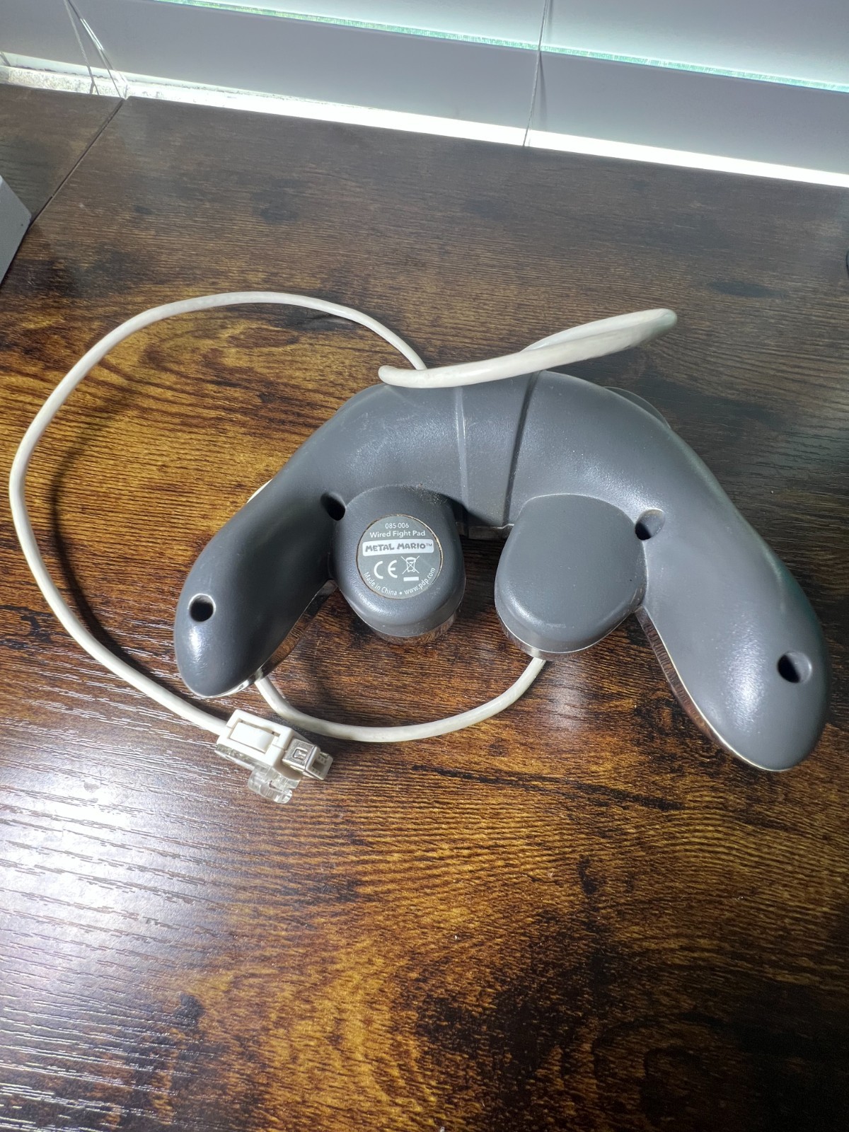 Nintendo Wii U GameCube Style PDP METAL MARIO Chrome Wired Fight Pad Controller