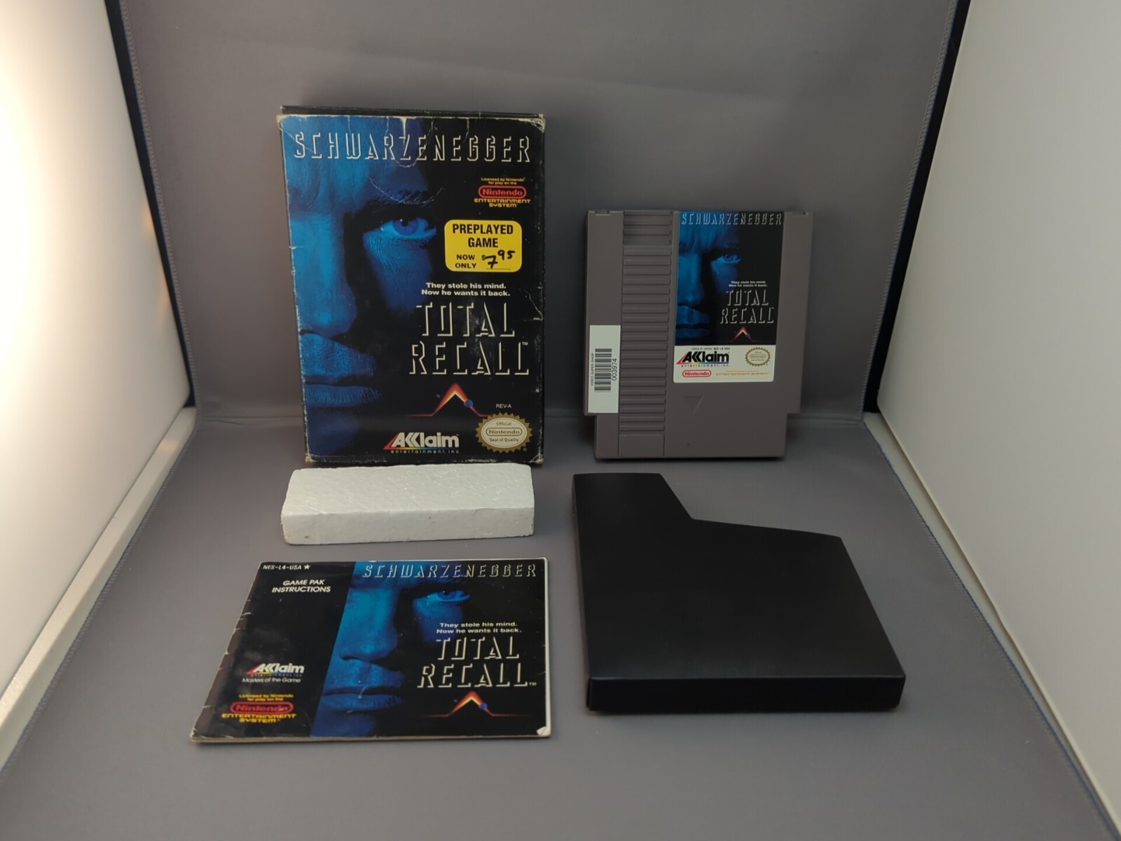 * Total Recall (Nintendo Entertainment System NES, 1990) Complete CIB