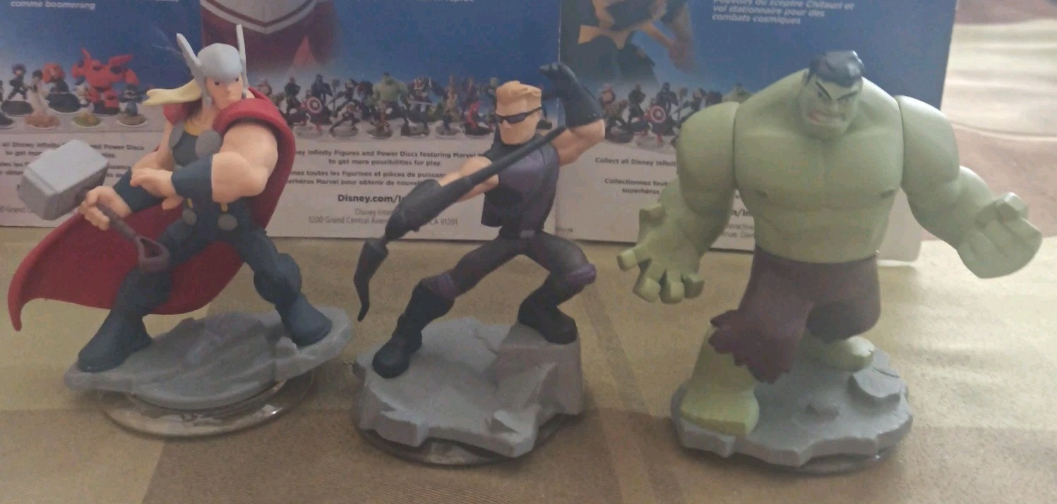 Disney Infinity 2.0 Lot 5 figures 2 Sealed 3 Loose Falcon Loki Thor Hawkeye Hulk