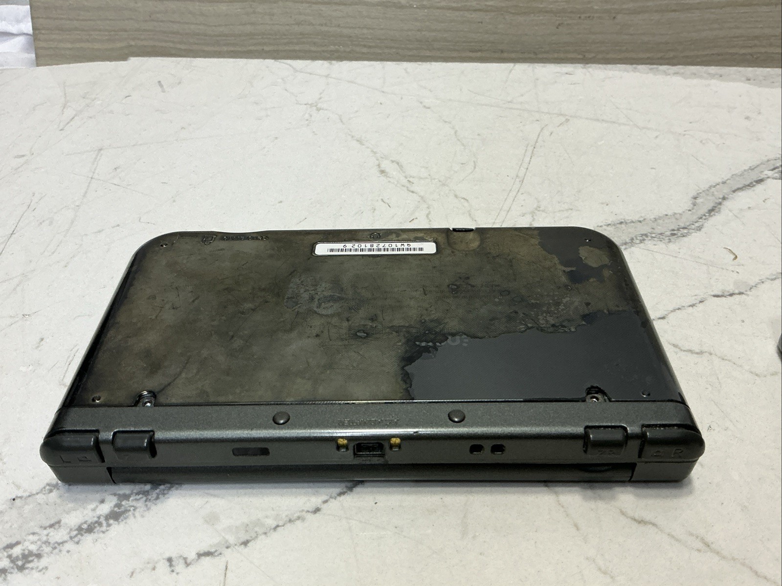 Nintendo 3DS New XL Handheld System Black/Grey w/ charger & stylus red-001