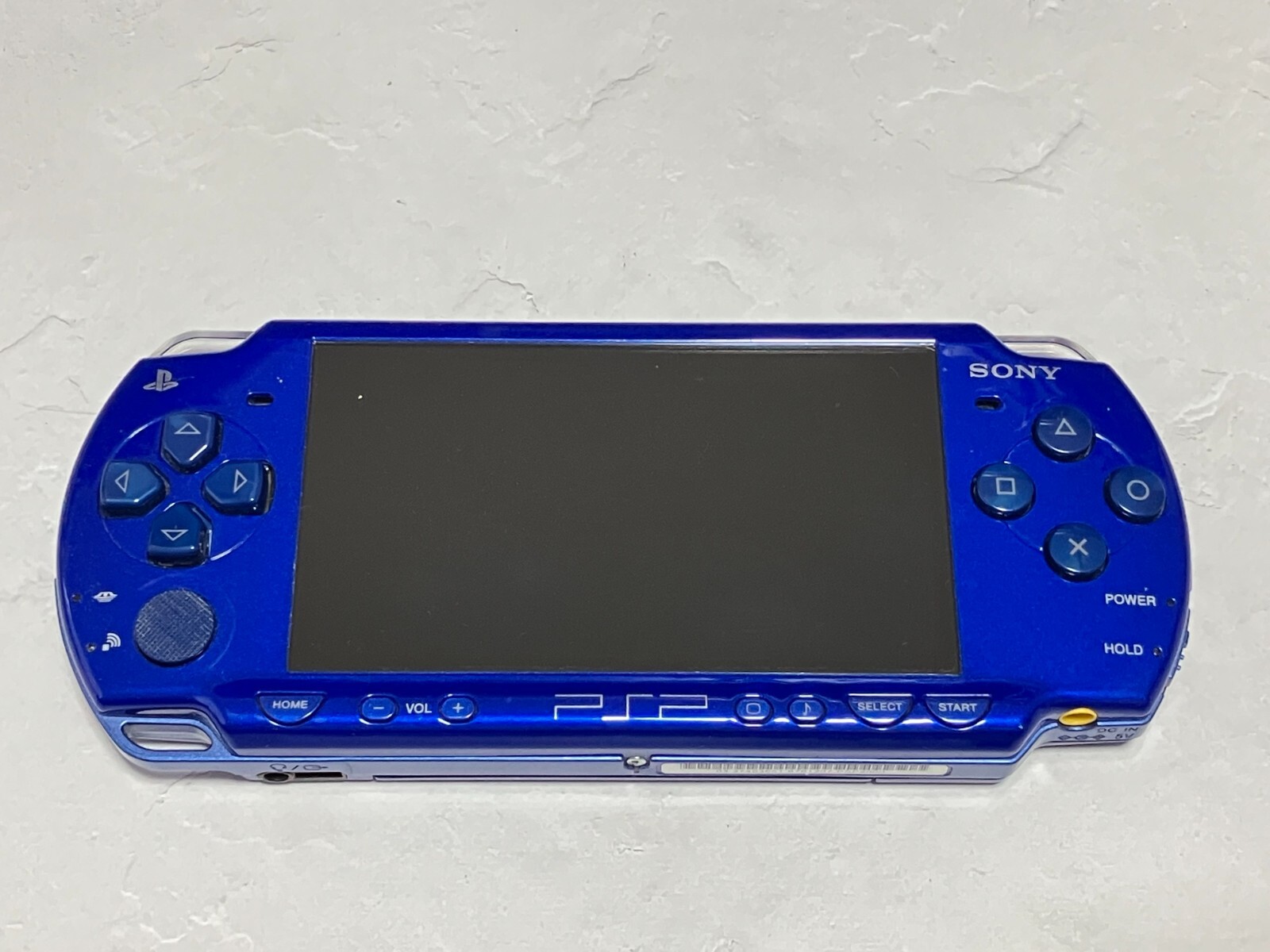 Sony PSP-2000 Console / battery＋charger＋memory stick random 3 games from US