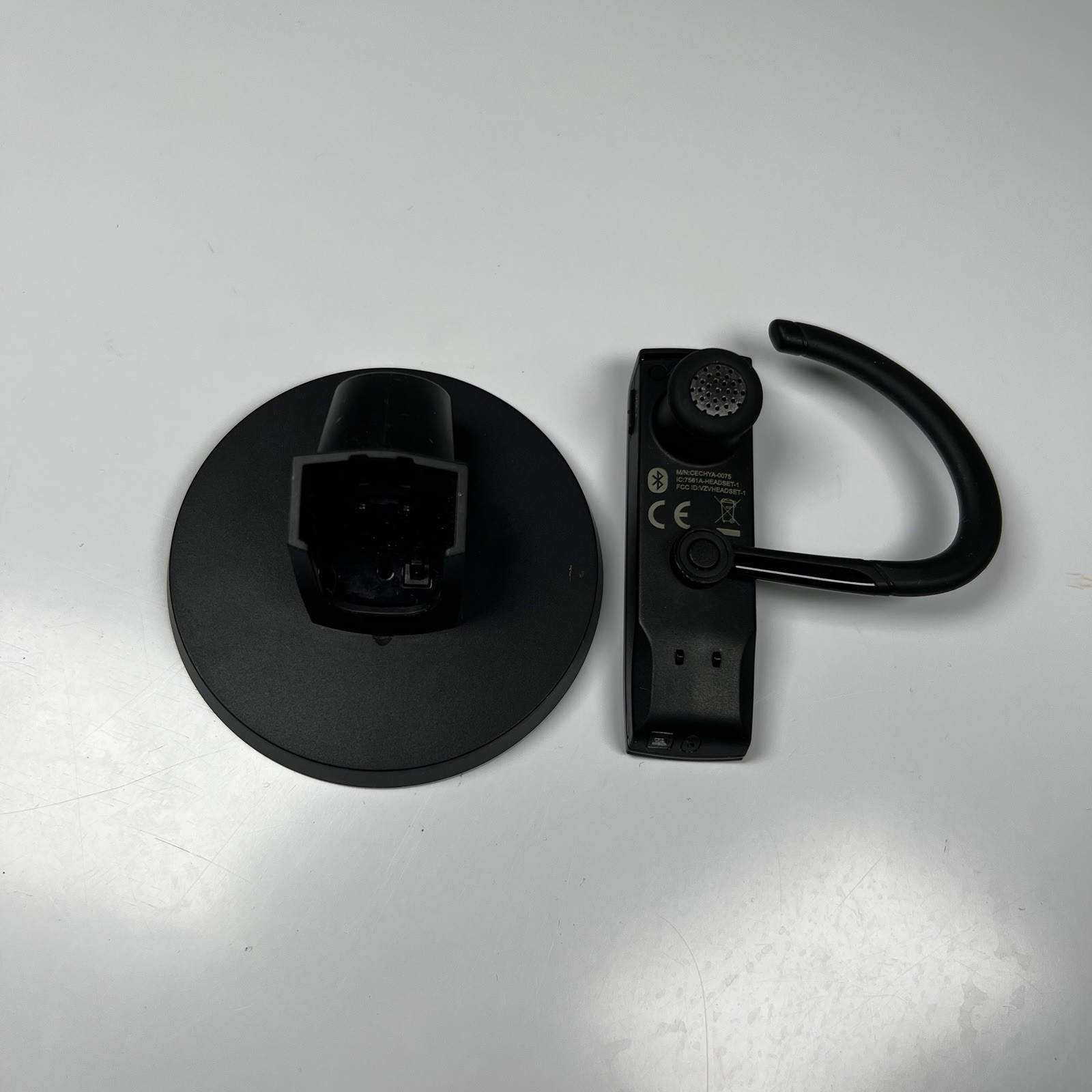 Sony Playstation 3 PS3 Wireless Bluetooth Earpiece Headset With Dock CECHYA-0075