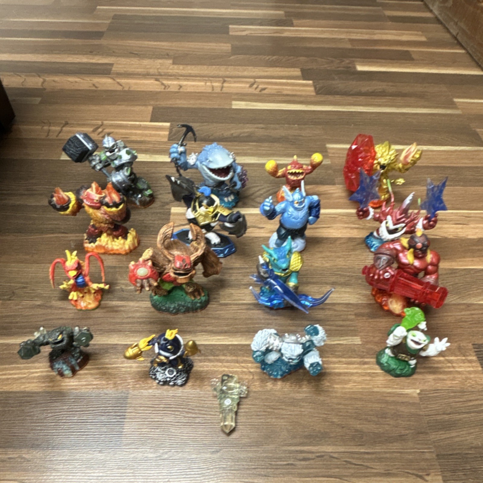 Activision Skylanders Giants Character Figure Pack Lot of 16- Trigger Happy