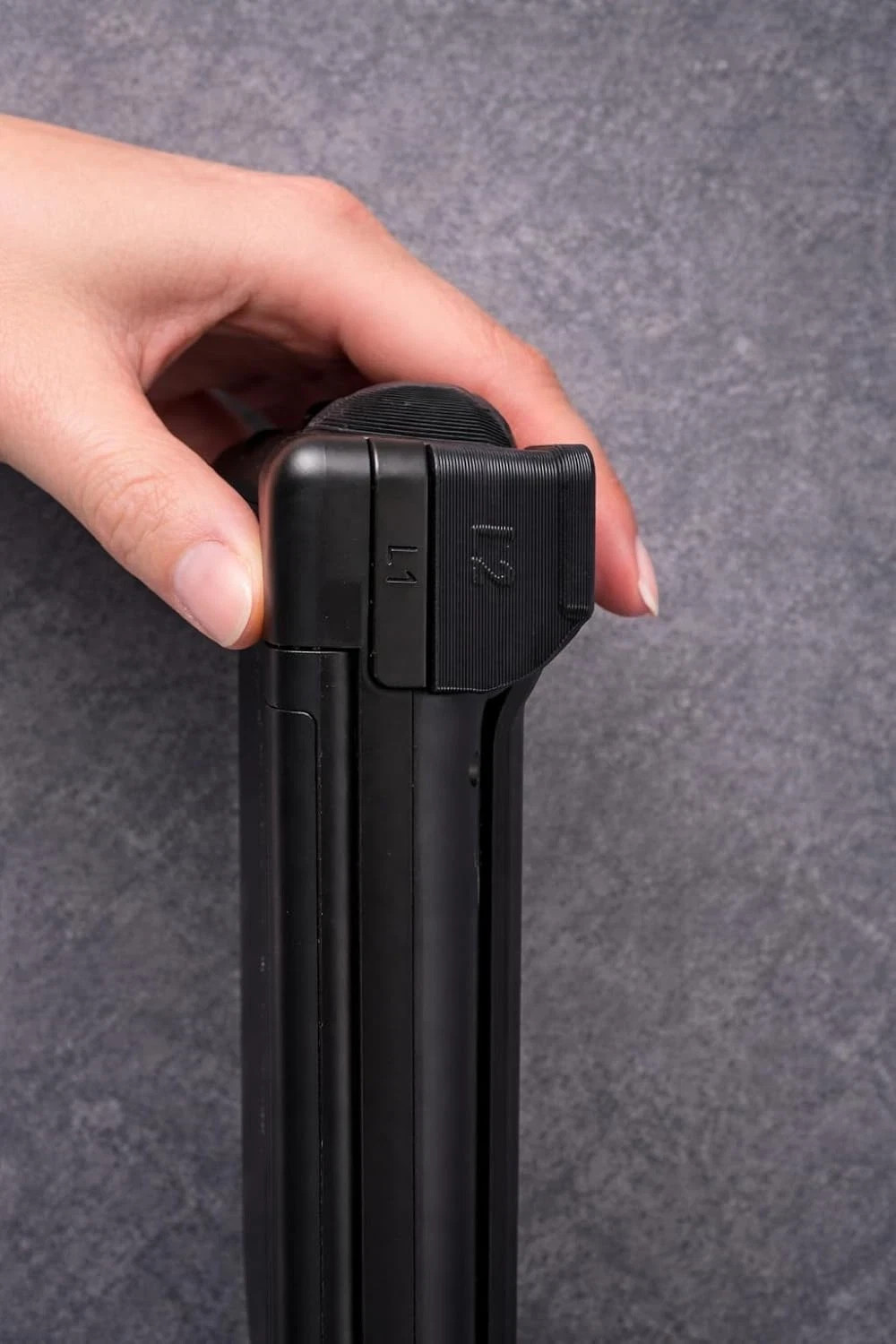 – AYN Thor Compatible Ergonomic Grip with Stylus Holder – Includes Extendable 4