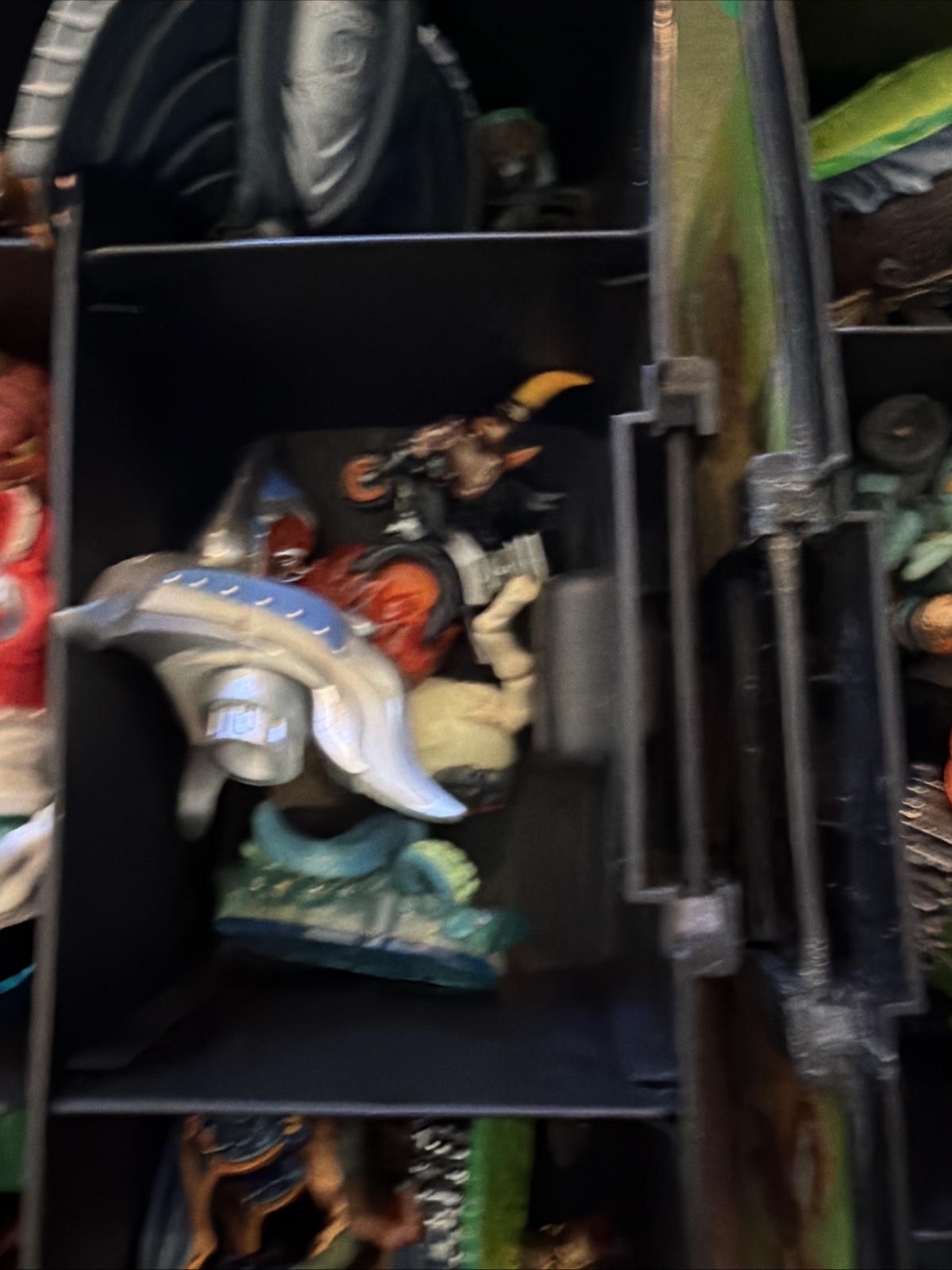 Skylander Lot 75+ Pieces – 3 Carrying Cases.