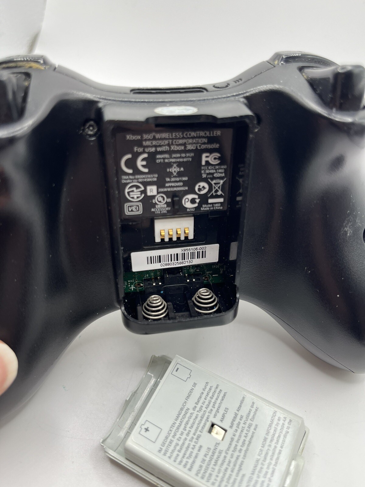 Microsoft XBOX 360 Wireless Controller- Tested does not work , not sure why