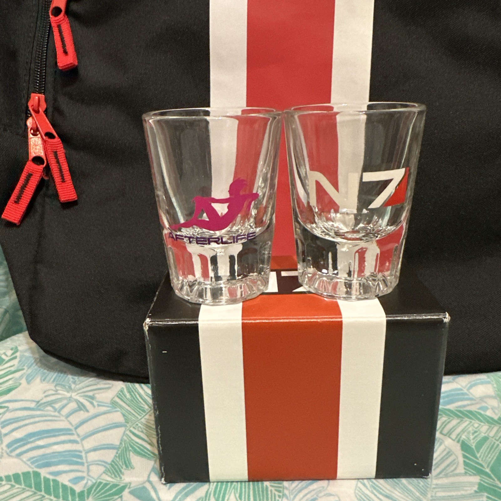 Mass Effect N7 Set: Bookbag socks shotglasses nomad ND 1 Official Bioware 2018