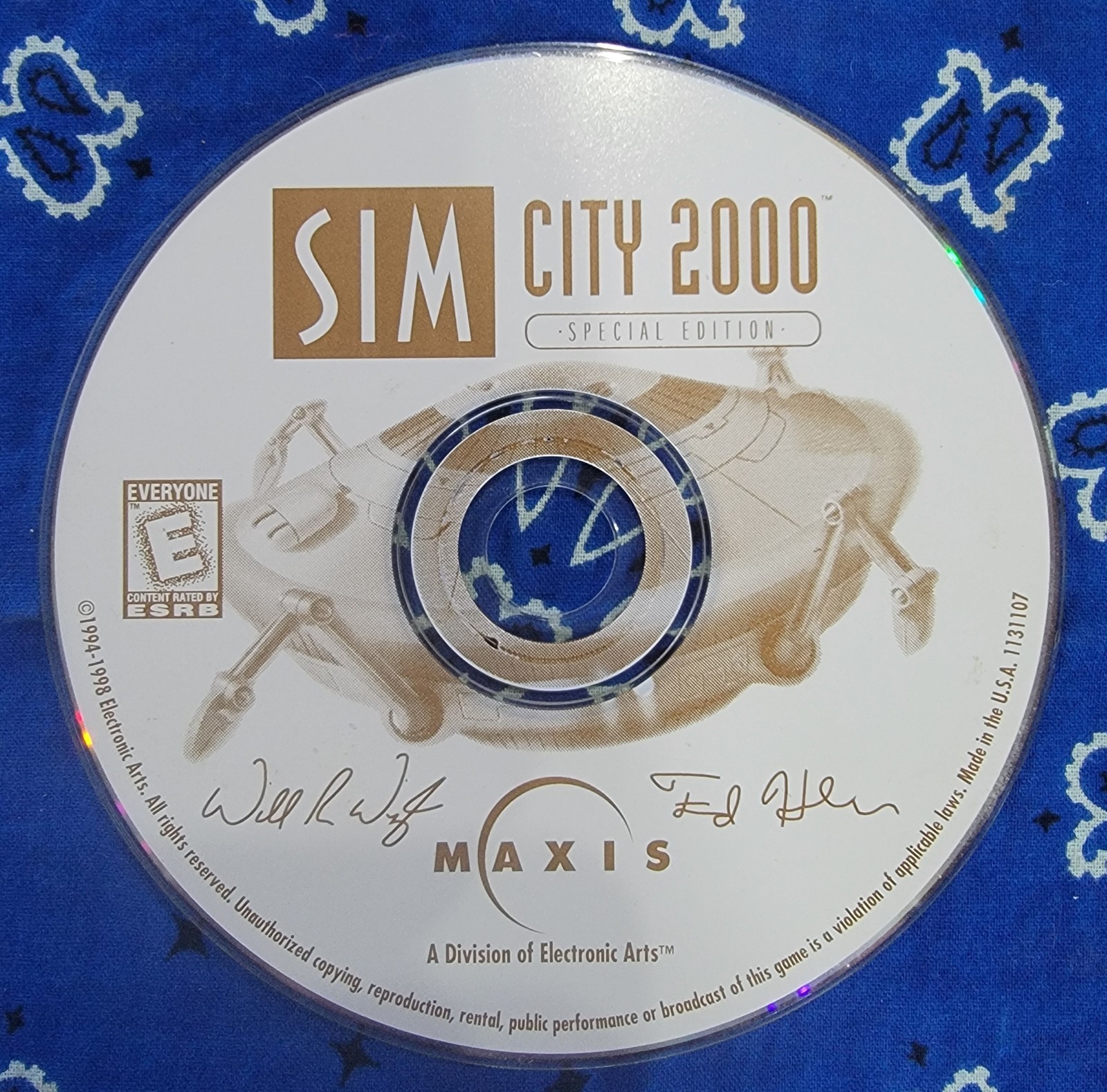 ​World of Warcraft PC 2004 Original 4-Disc Set & SimCity 2000 Special Edition CD