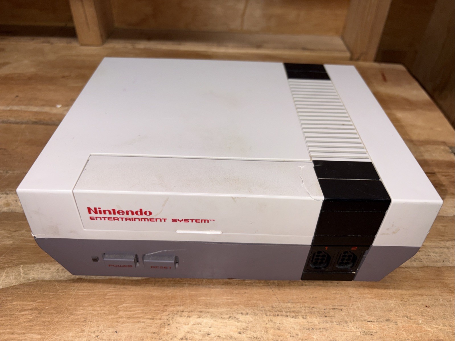 Original Nintendo NES Console w/ 2 Controllers, Zapper & 4 Games! NEW PINS!