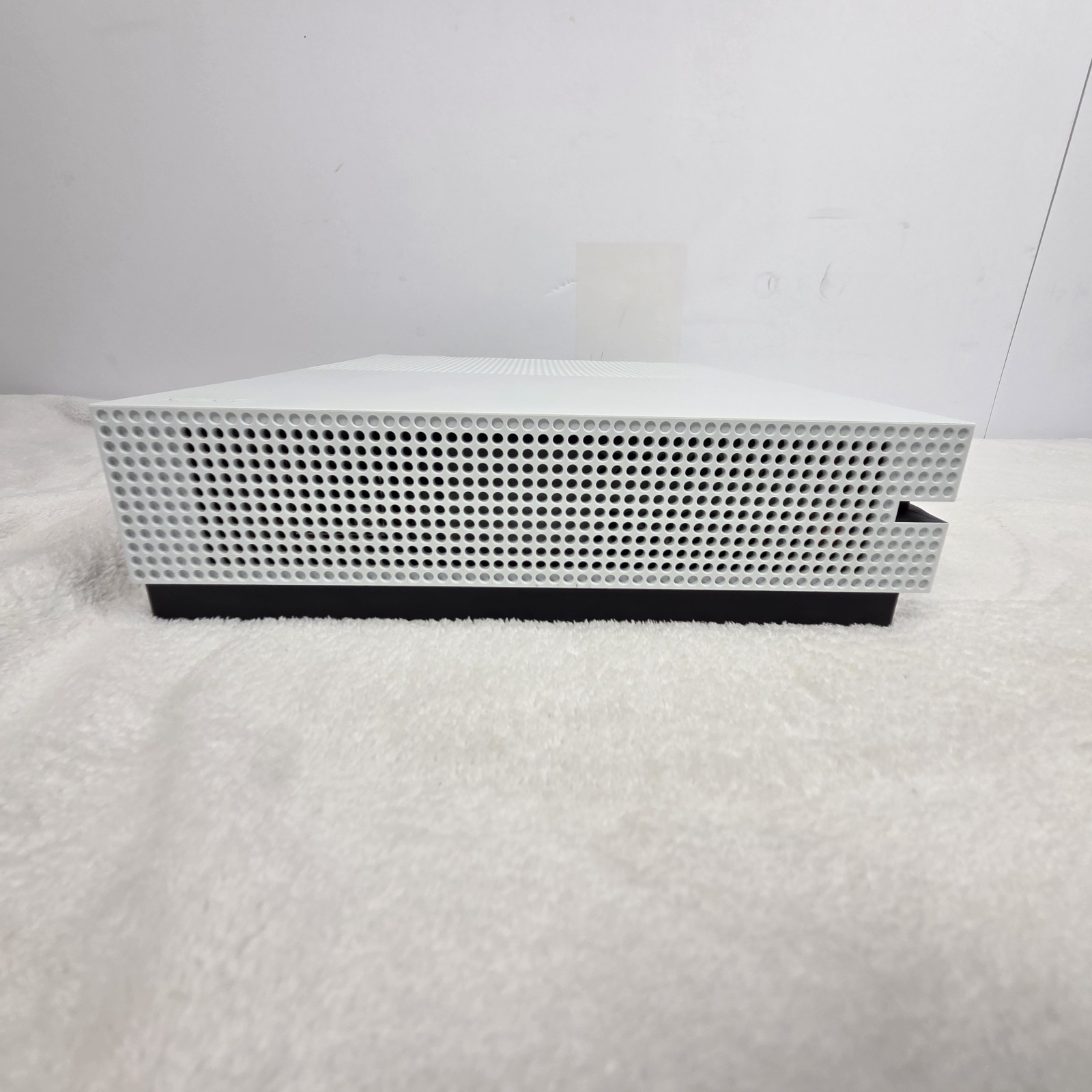 Microsoft Xbox One S (Model 1681) 500GB White Gaming System Console Only, Tested
