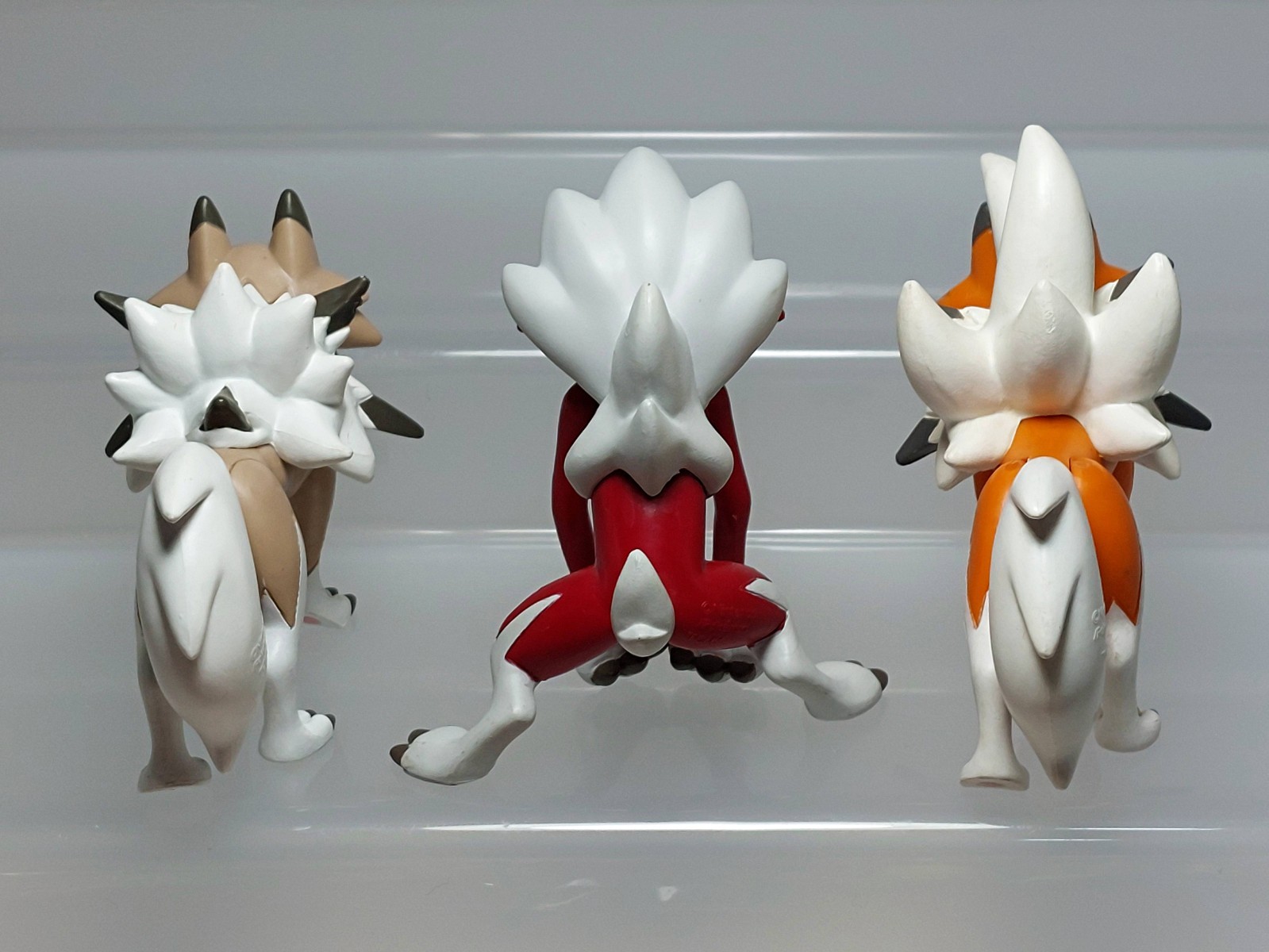 Lycanroc (Midday Midnight Dusk) Pokemon Moncolle Figure Takara Tomy 2.1-2.6in