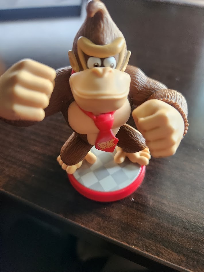 Donkey Kong Amiibo Super Mario Series Collectible Figure – Nintendo Switch