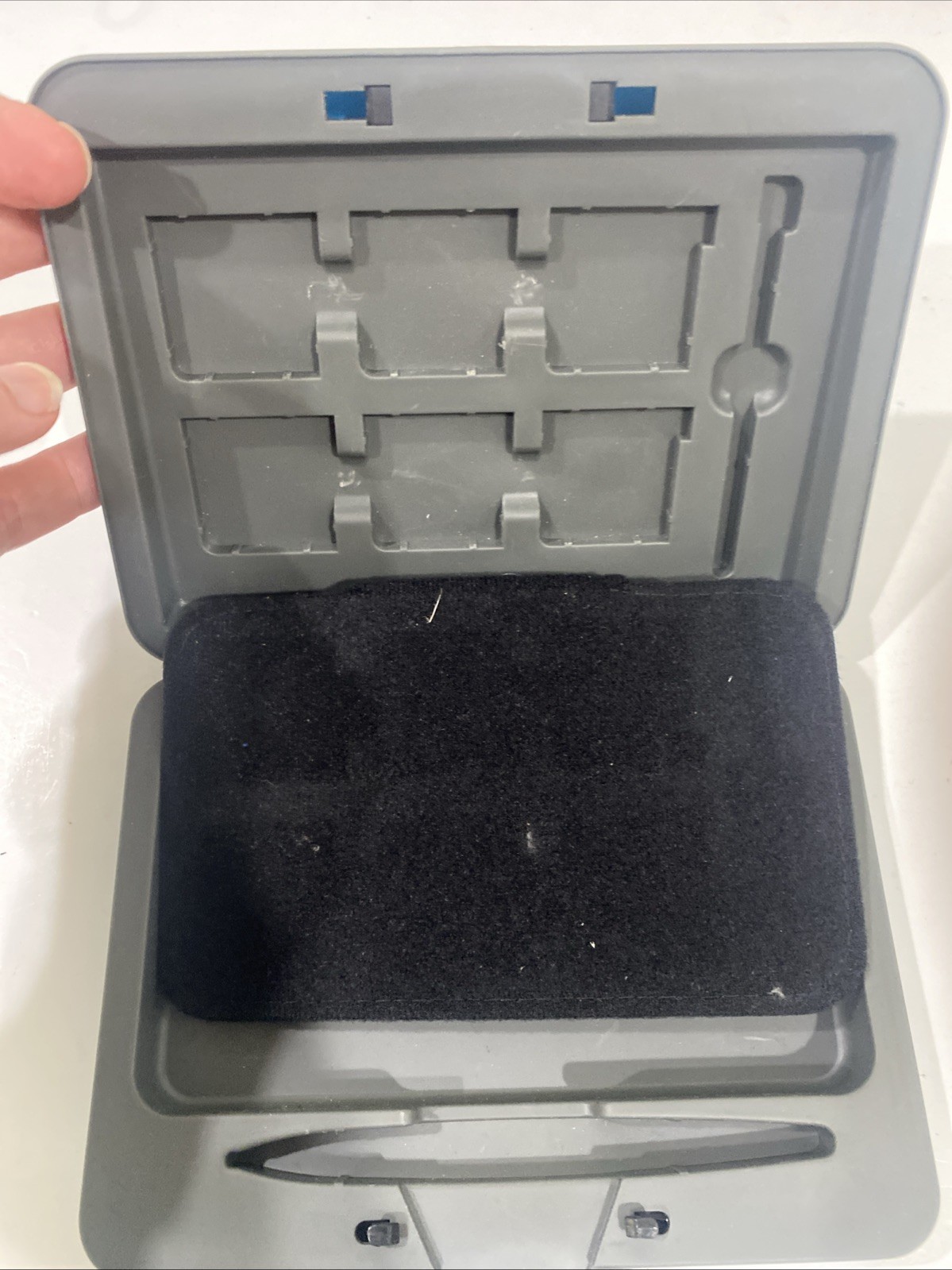 Nintendo 3DS OEM Handheld Hard Shell Case Only Light Blue Used DS