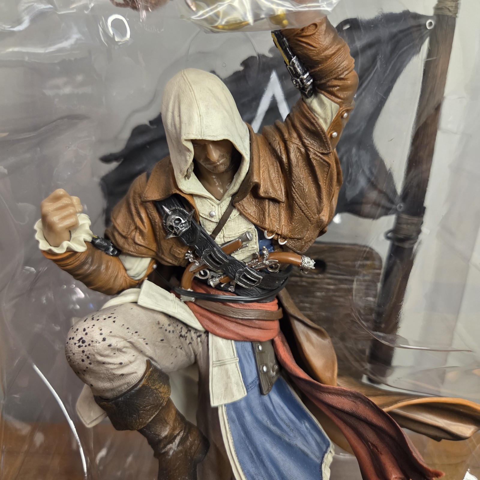 Assassin’s Creed IV 4 Black Flag Collector’s Edition Xbox 360 Set “Figure Only”
